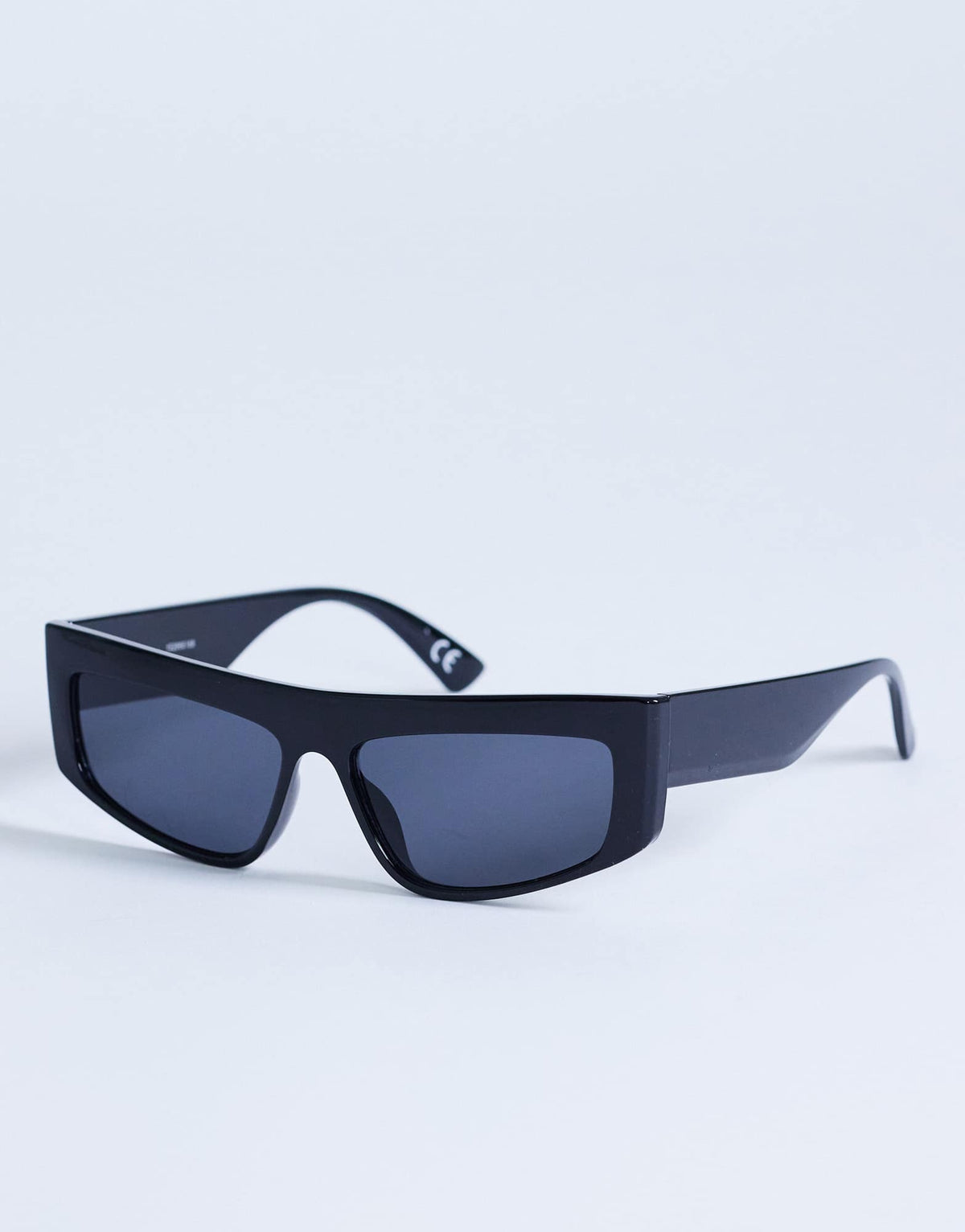 Topshop Malta visor large sunglasses in black