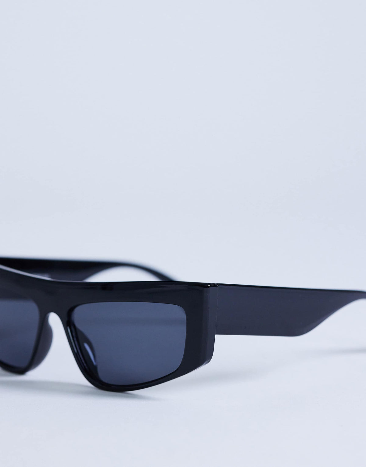 Topshop Malta visor large sunglasses in black