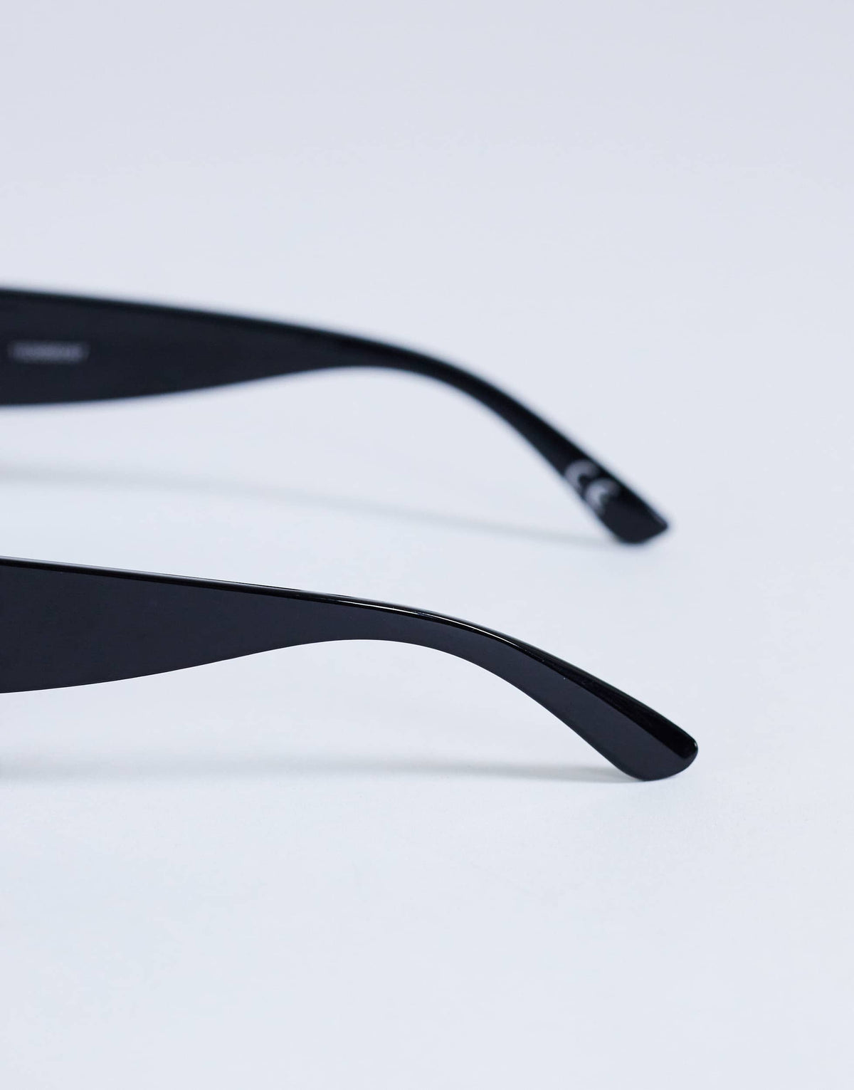 Topshop Mykonos cat eye sunglasses in black
