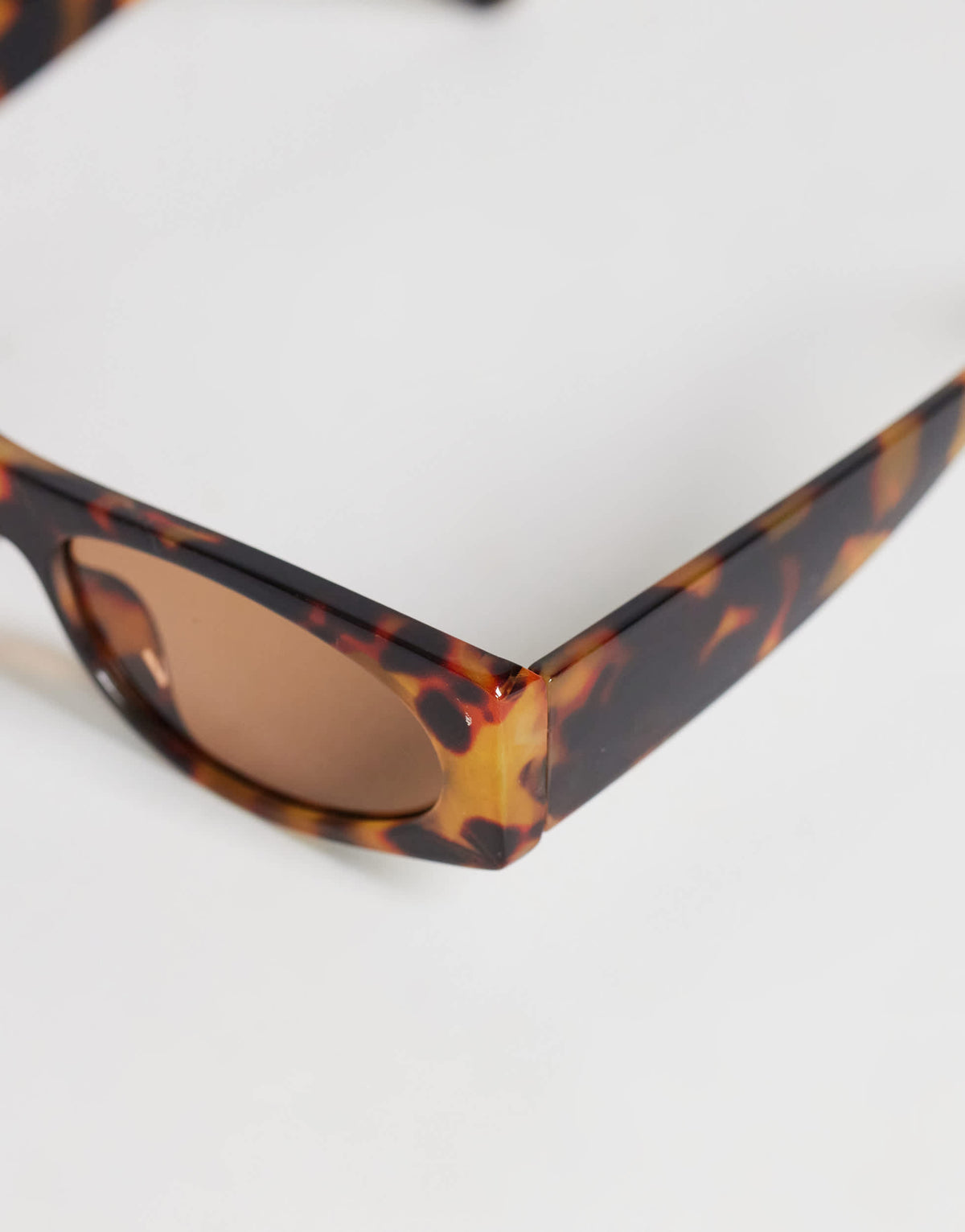 Topshop Mykonos cat eye sunglasses in tortoise