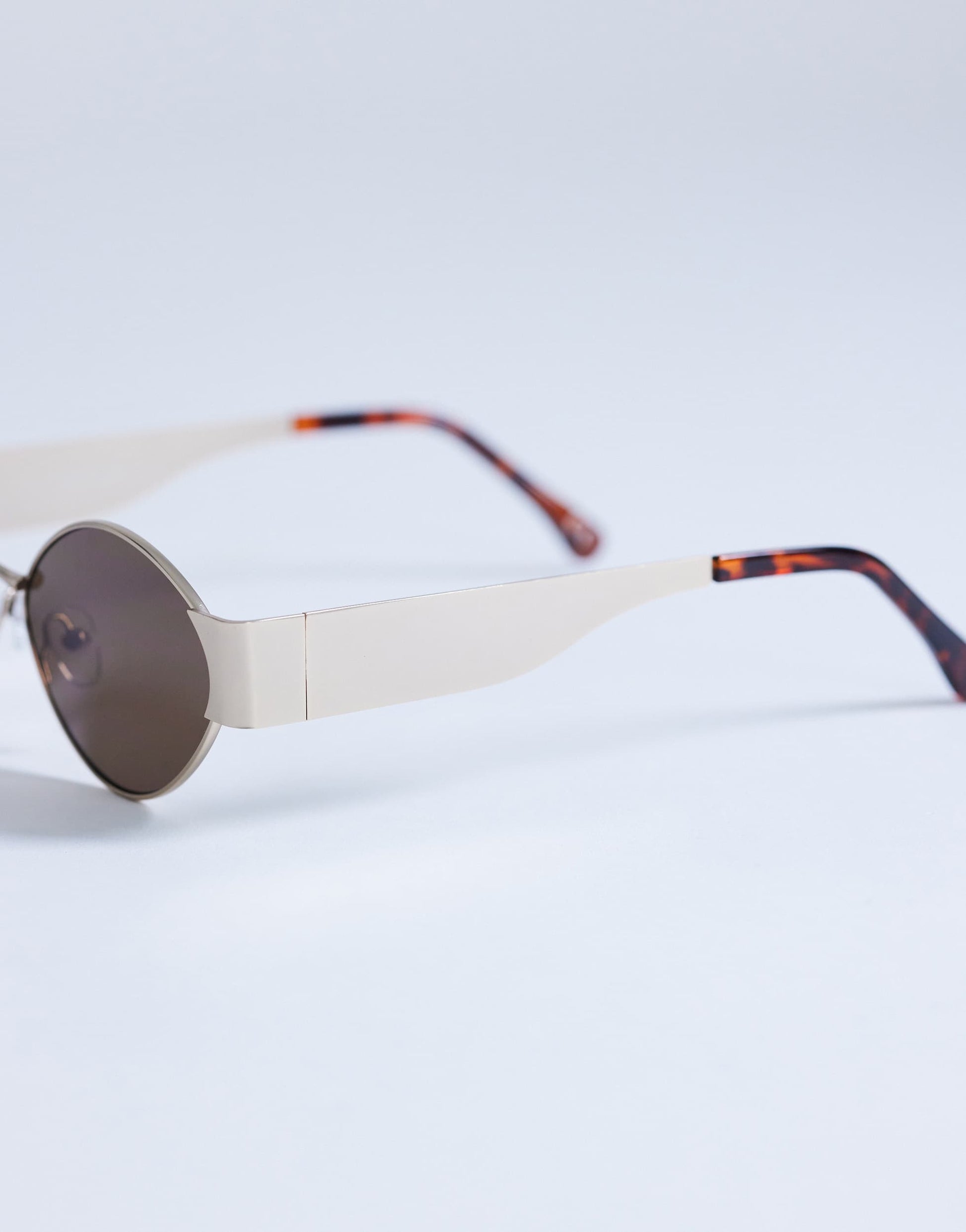 Topshop Cyprus metal frame sunglasses in gold