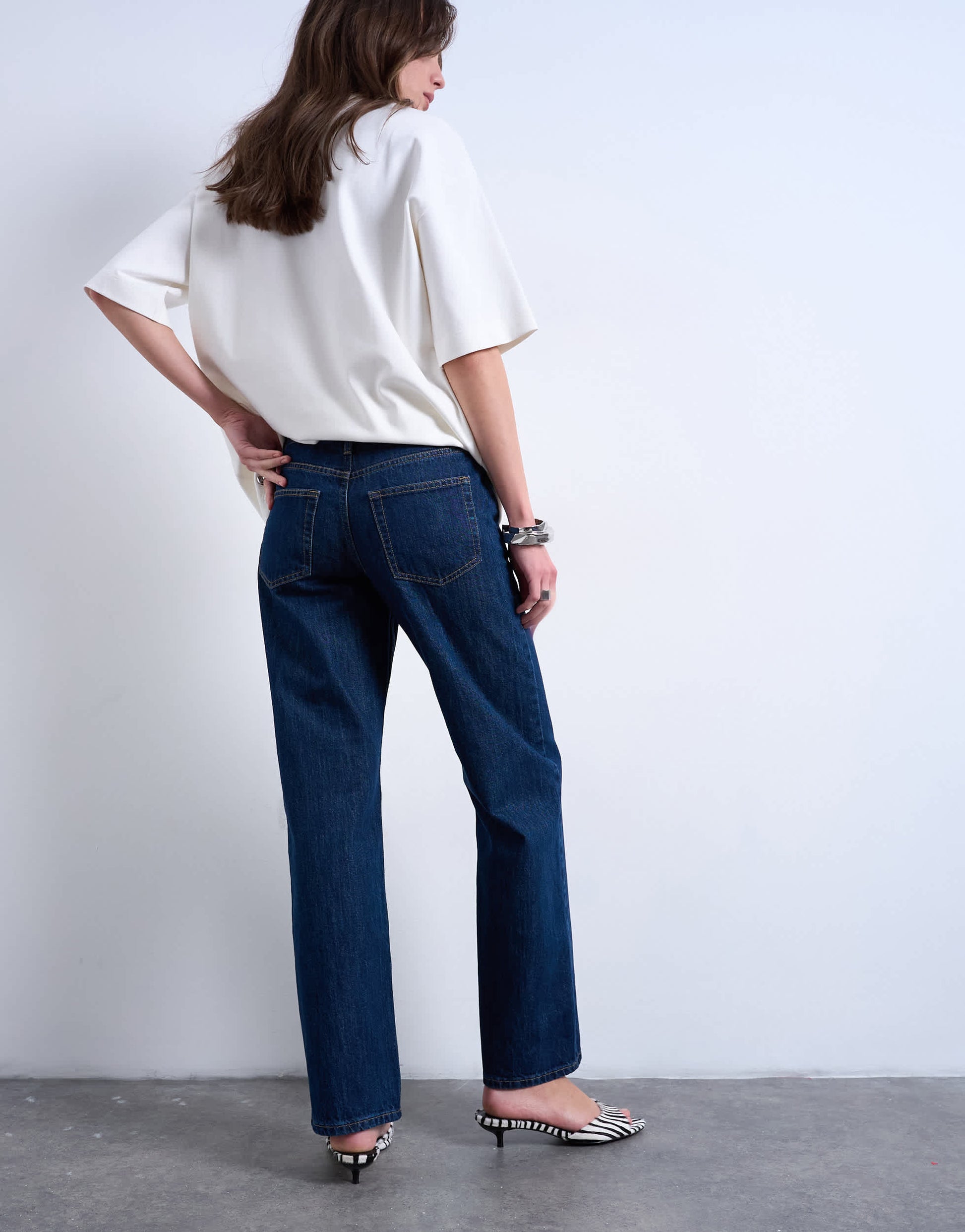 Topshop Ember low rise relaxed straight leg jean in indigo rinse