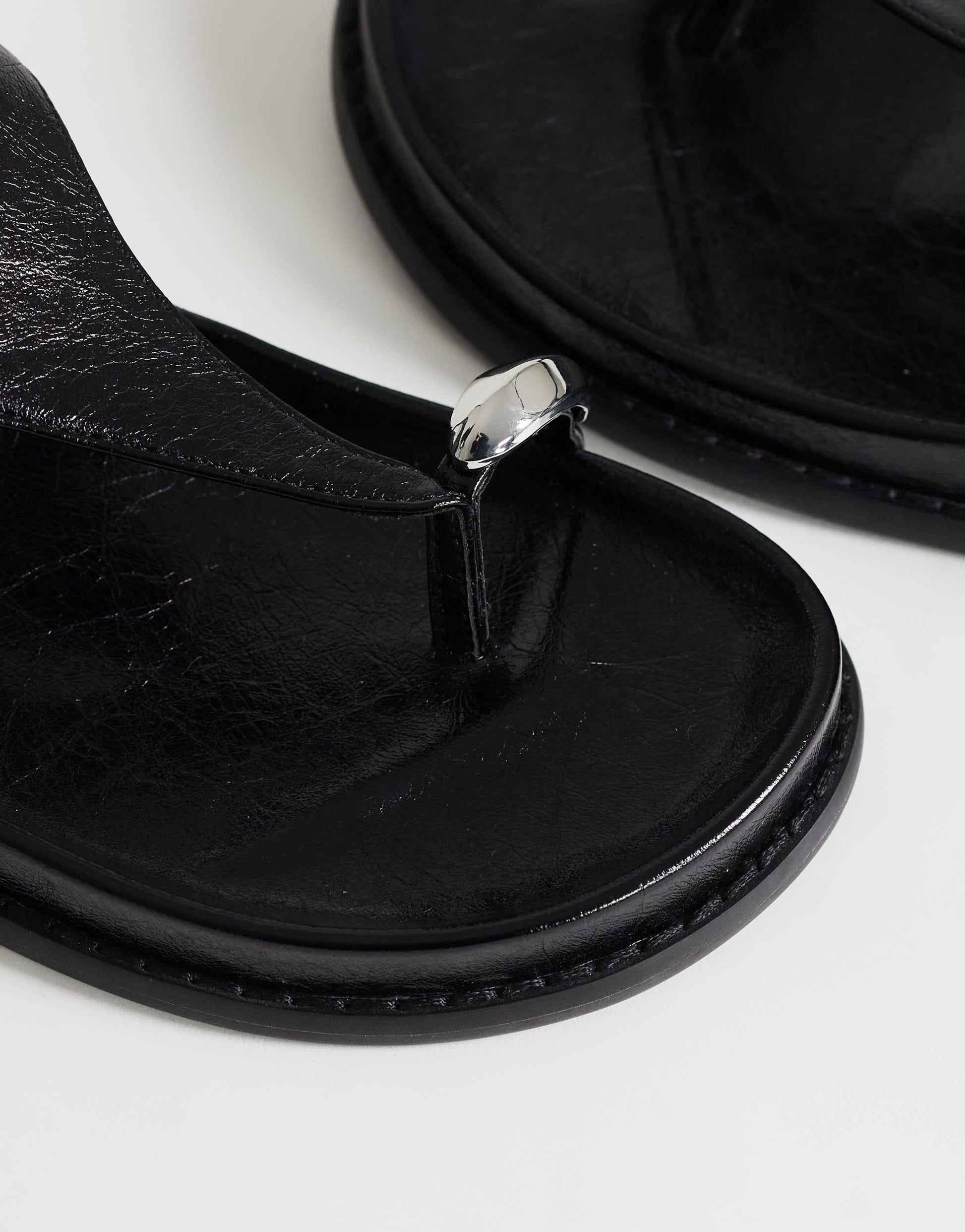Topshop Elsie hardware footbed sandal in black