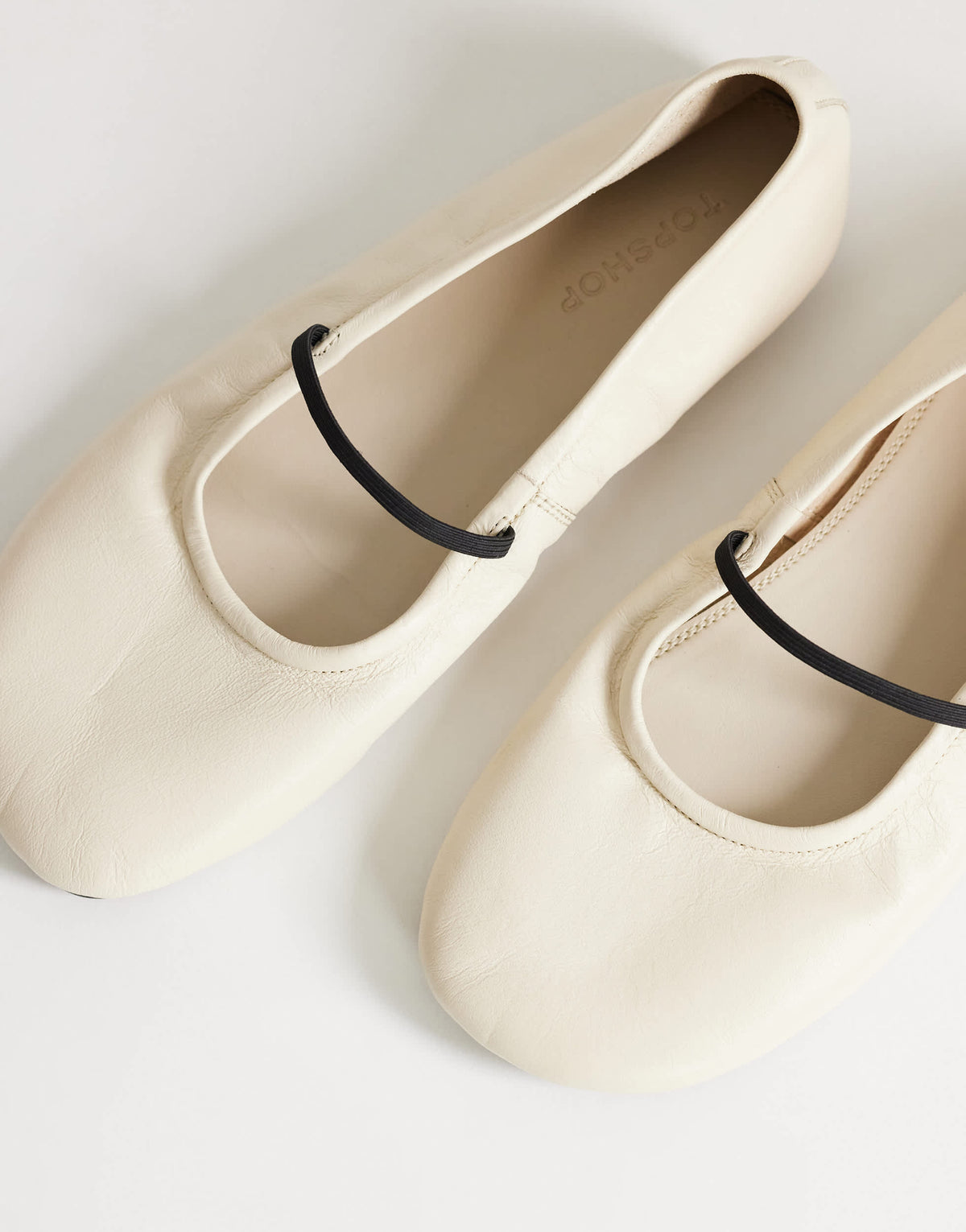 Topshop Bella leather round toe ballet flat in off white