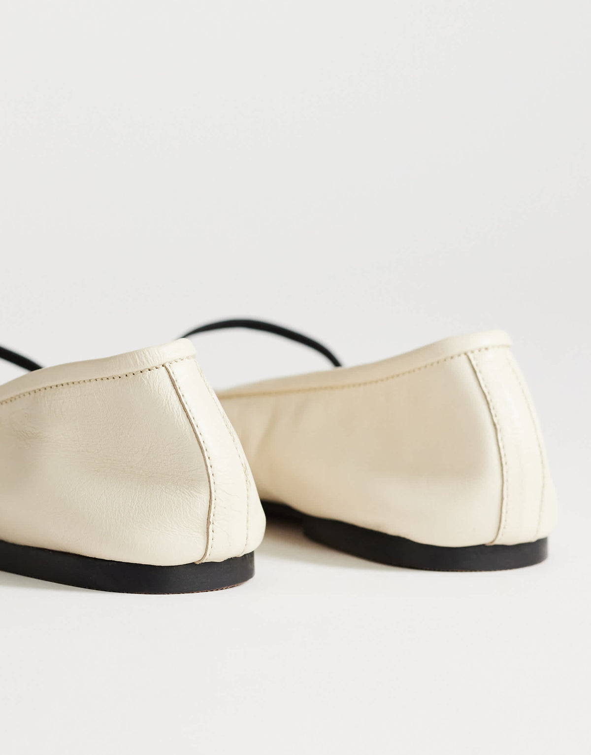 Topshop Bella leather round toe ballet flat in off white