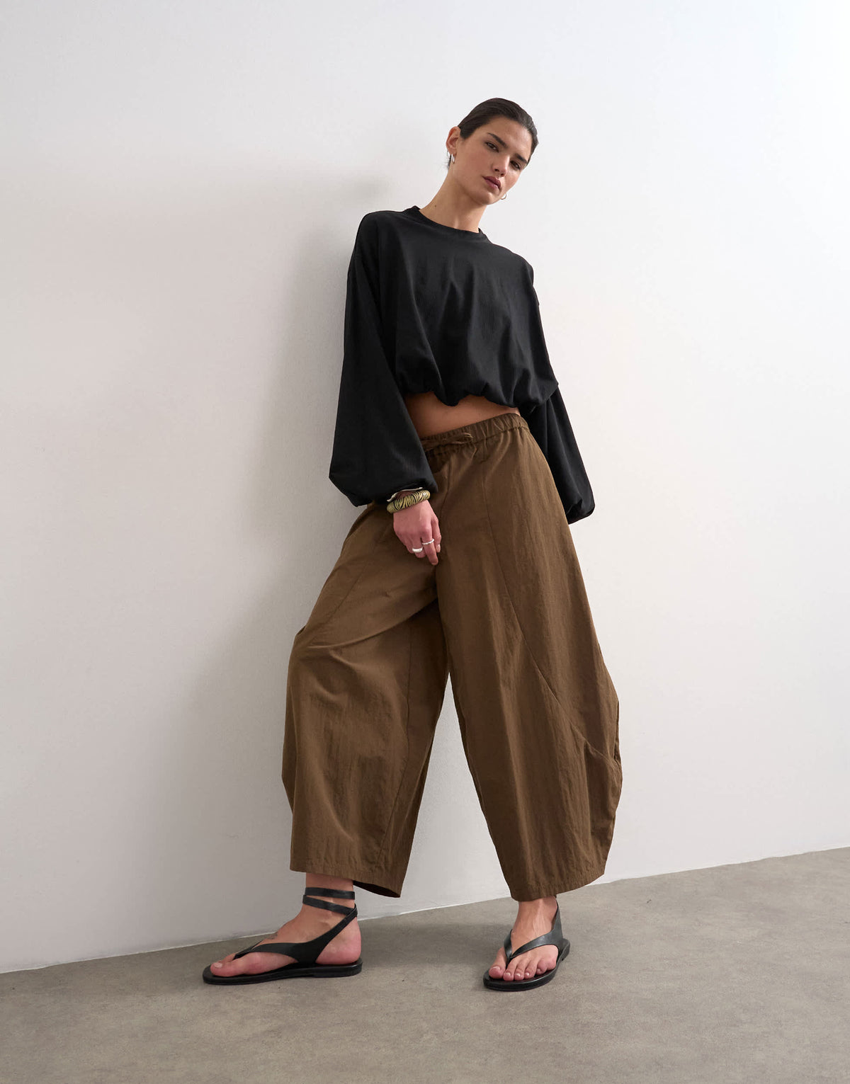 Topshop techy oversized ovoid mid length trouser in chocolate