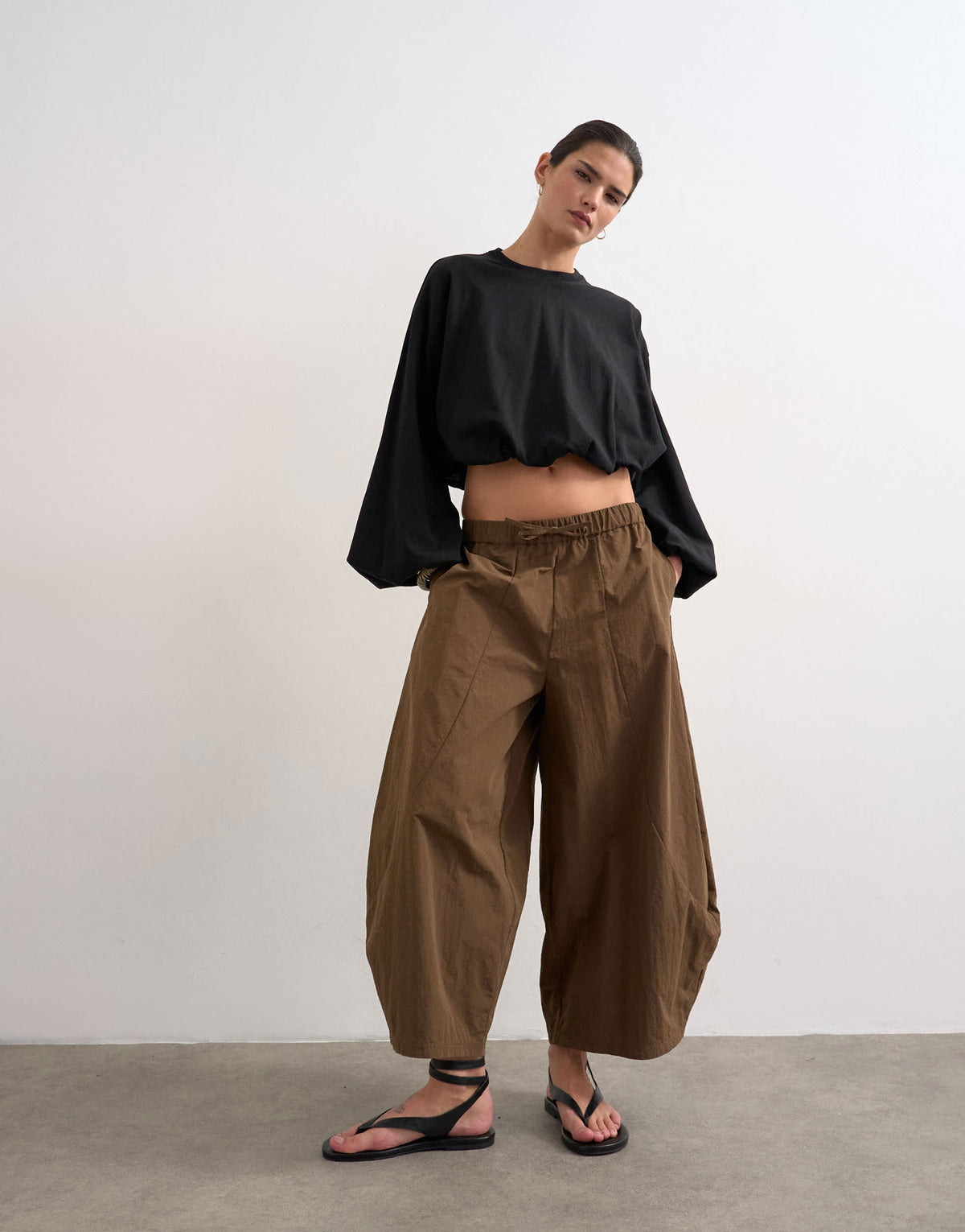Topshop techy oversized ovoid mid length trouser in chocolate