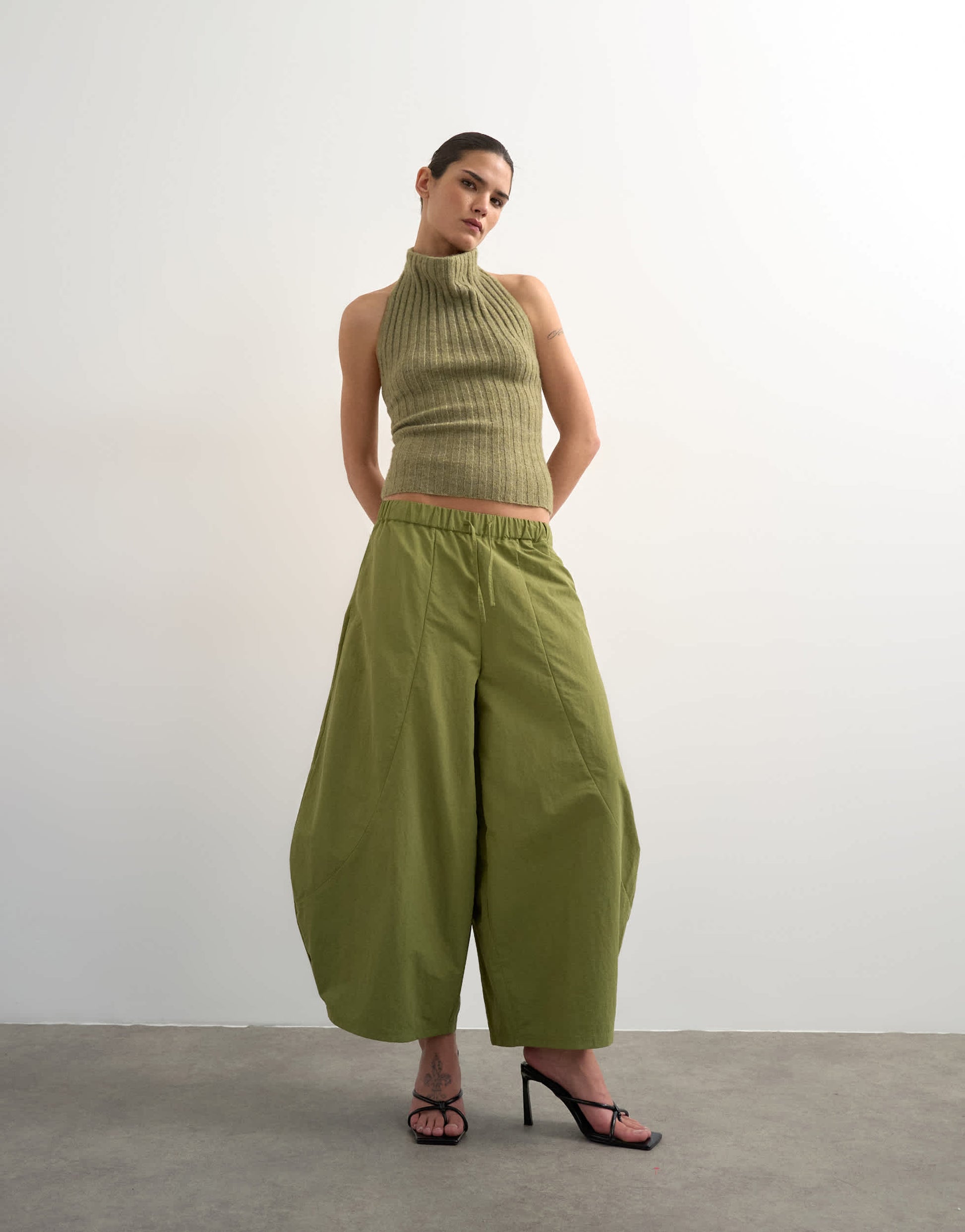 Topshop techy oversized ovoid mid length trouser in green