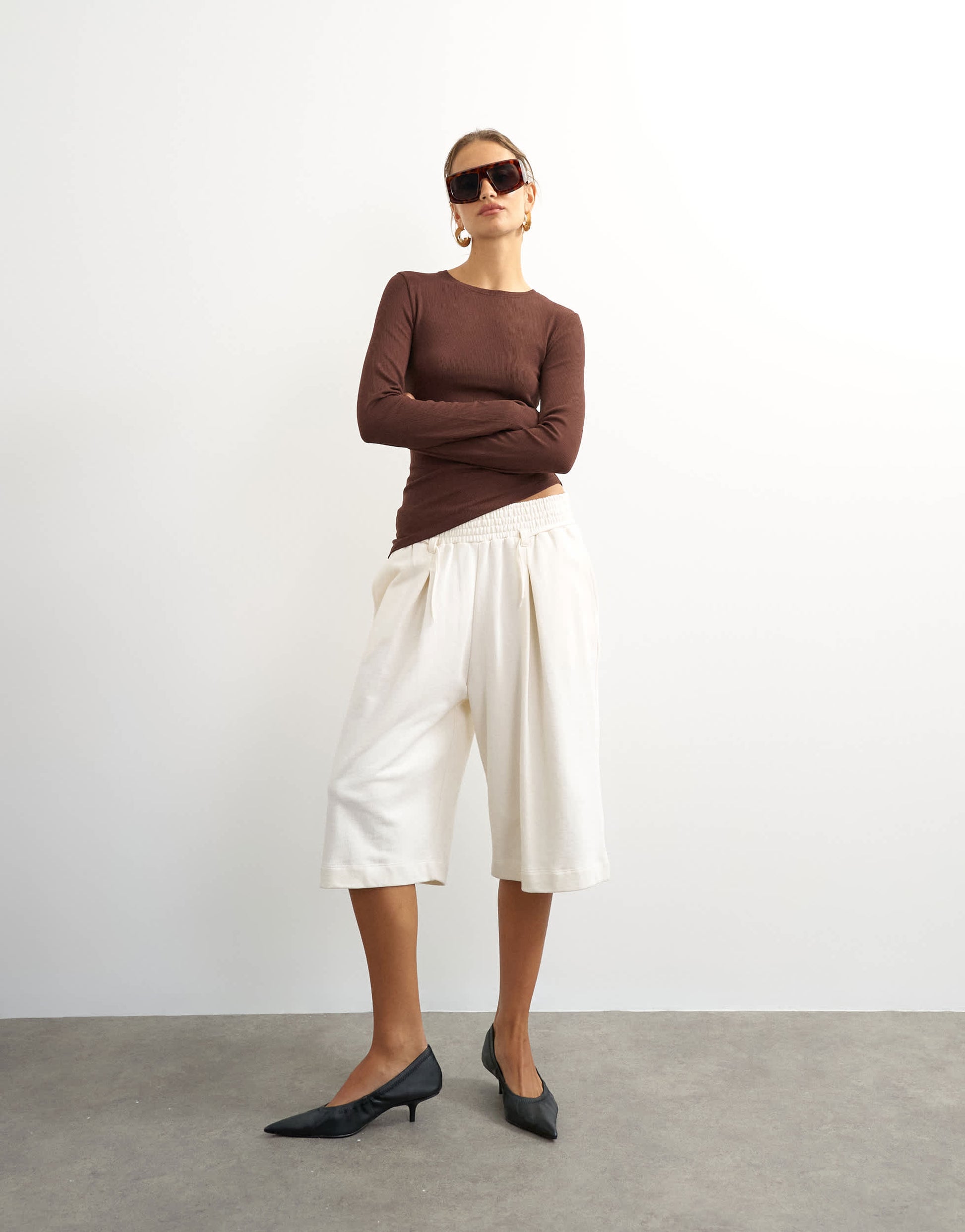 Topshop premium rib ruched asymmetric hem long sleeve top in chocolate