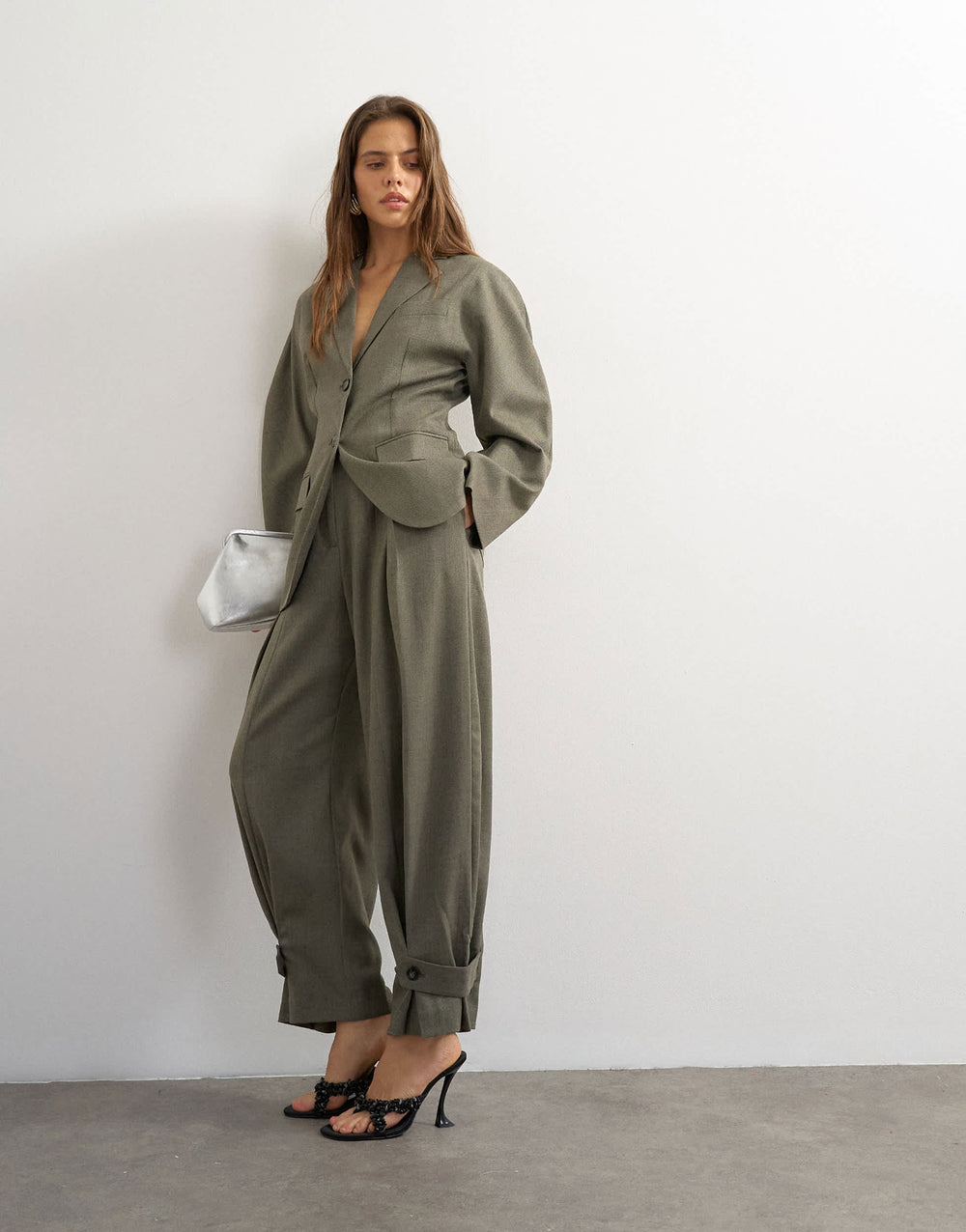 Topshop – Set mit ovalem Laschen-Saum, maßgeschneiderte Hose in Stone
