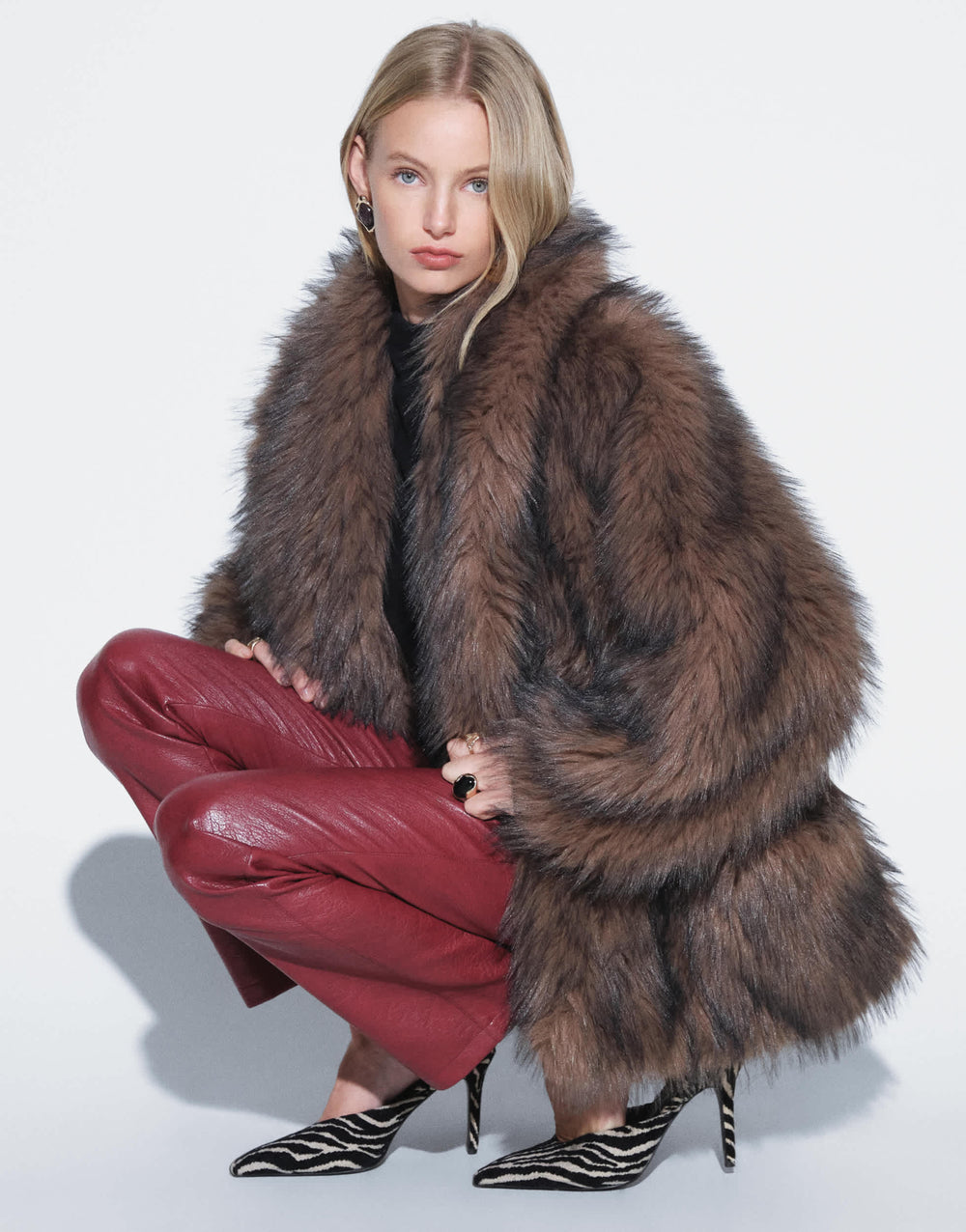 Topshop-Jacke aus Kunstfell in mittlerer Länge im Schal-Stil in Hellbraun