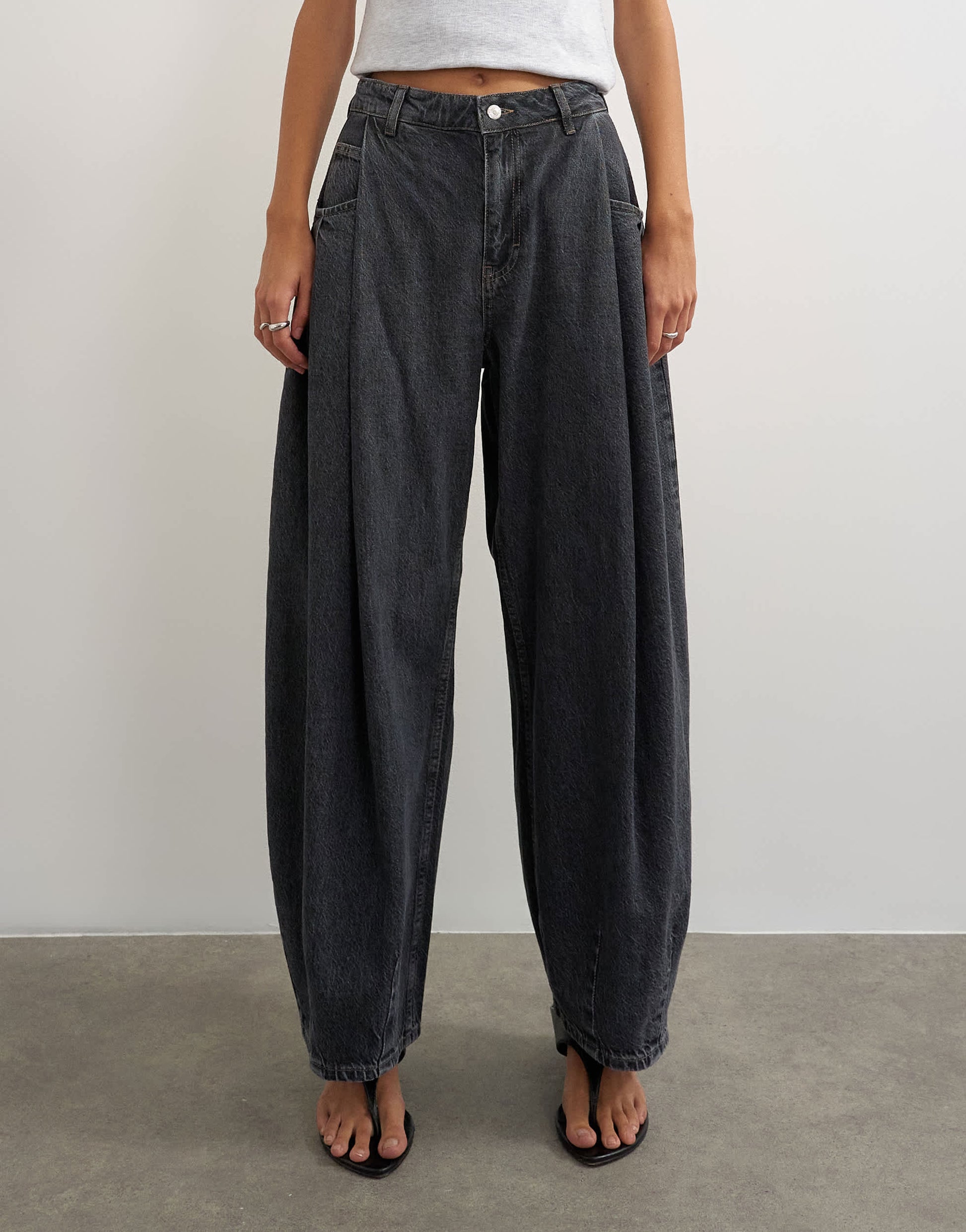 Topshop Cocoon mid rise barrel jean in washed black