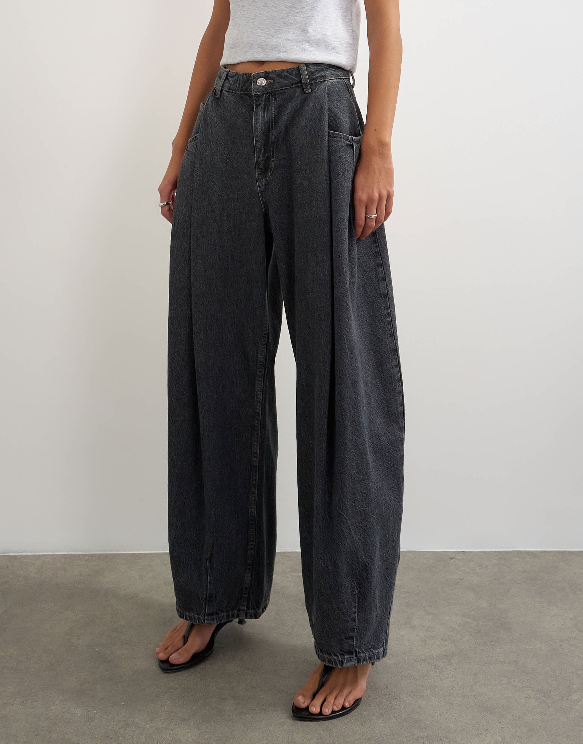 Topshop Cocoon mid rise barrel jean in washed black