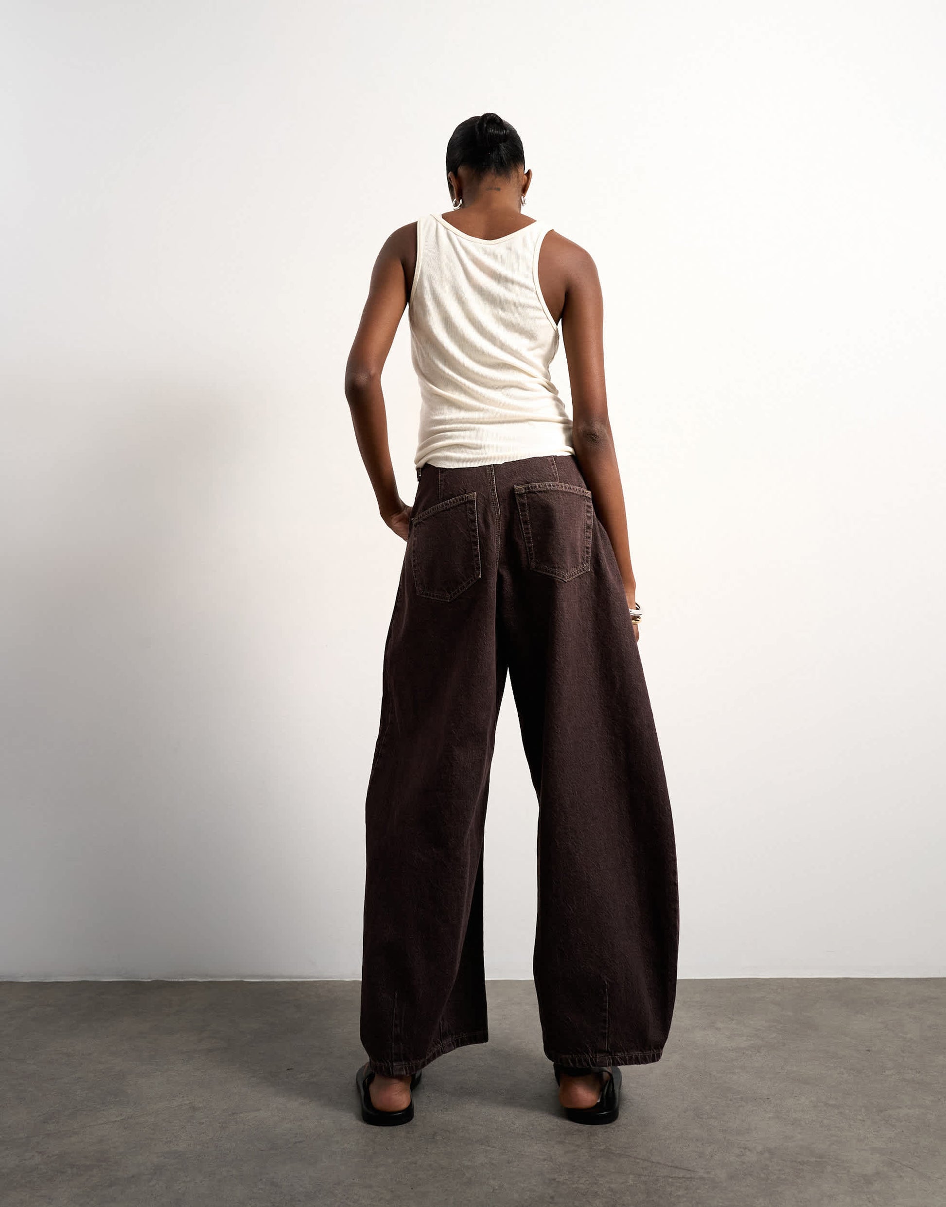 Topshop Cocoon mid rise barrel jean in chocolate