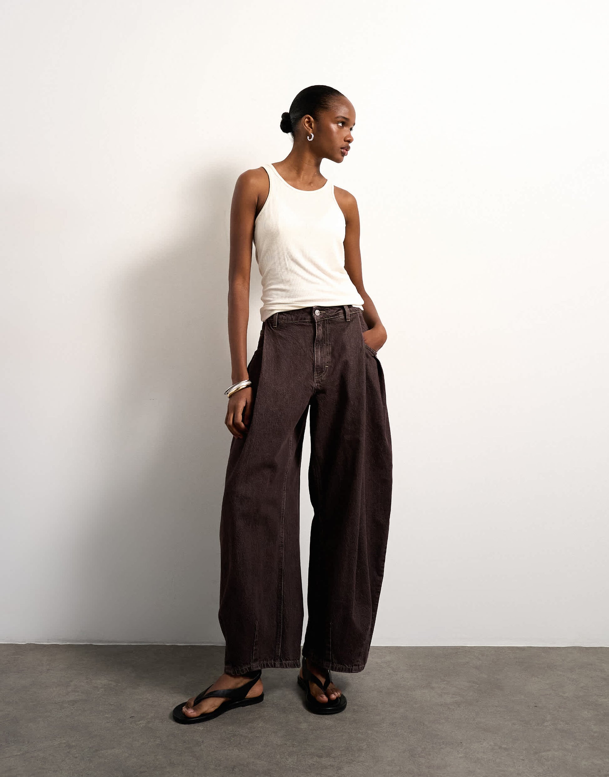 Topshop Cocoon mid rise barrel jean in chocolate