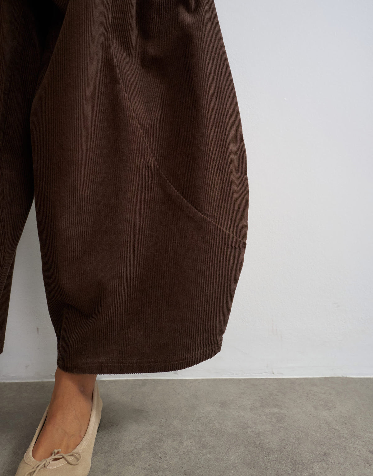 Topshop cord mid length ovoid trouser in chocolate
