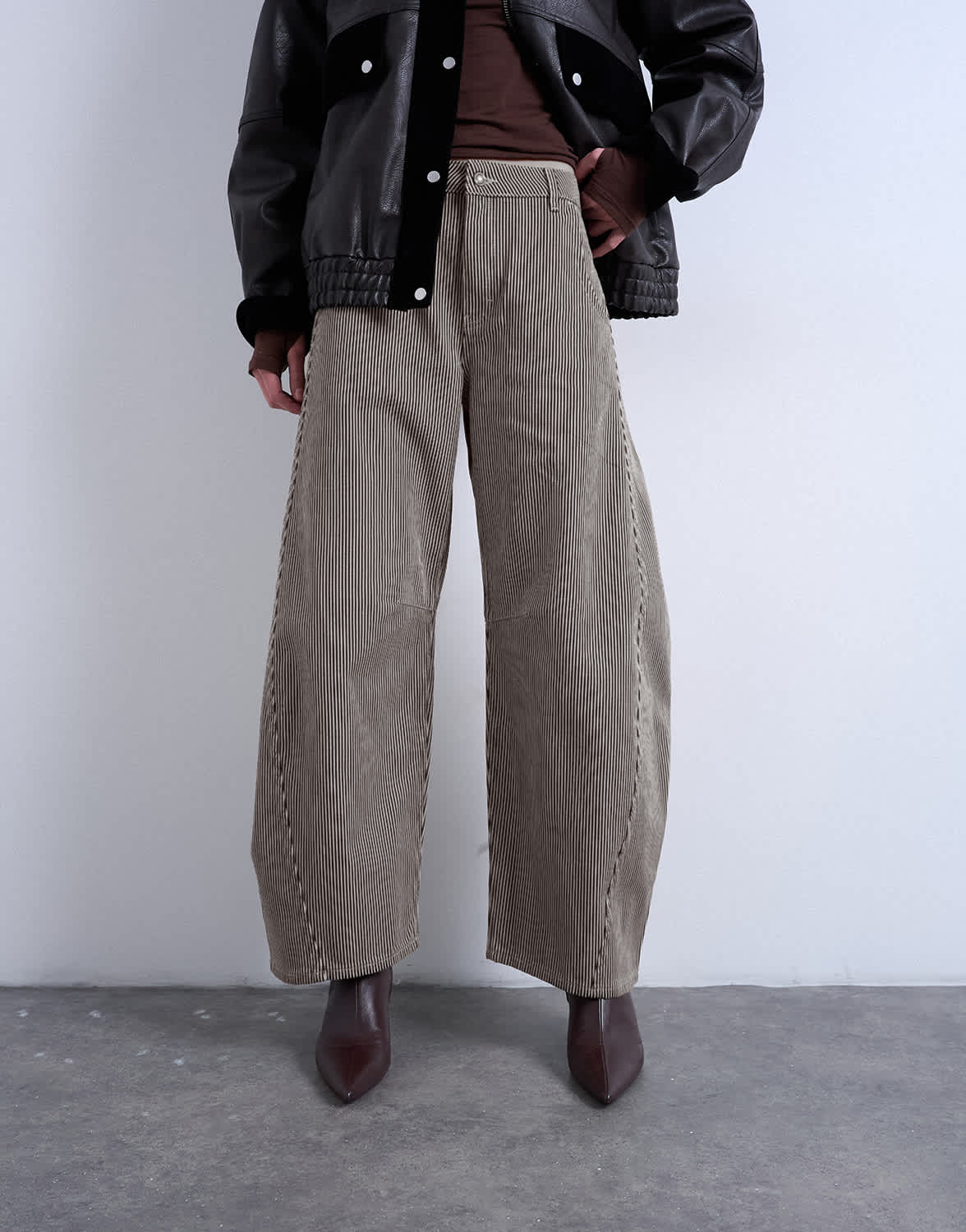 Topshop Horseshoe mid rise barrel jean in brown stripe