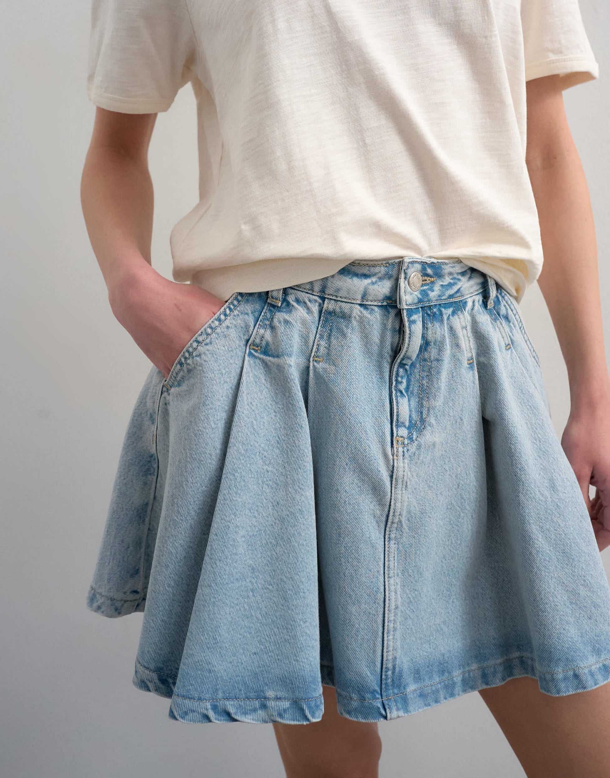 Topshop denim pleated full mini skirt in bleach