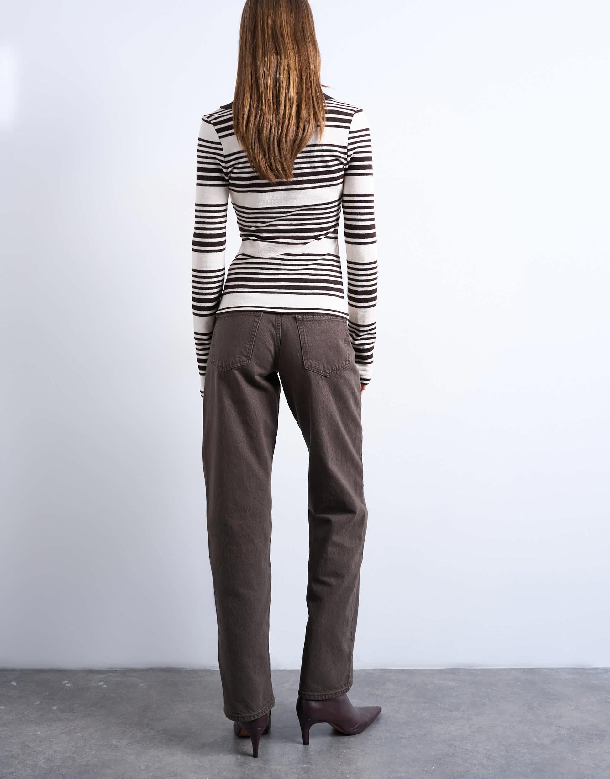 Topshop Ember low rise straight leg jean in chocolate