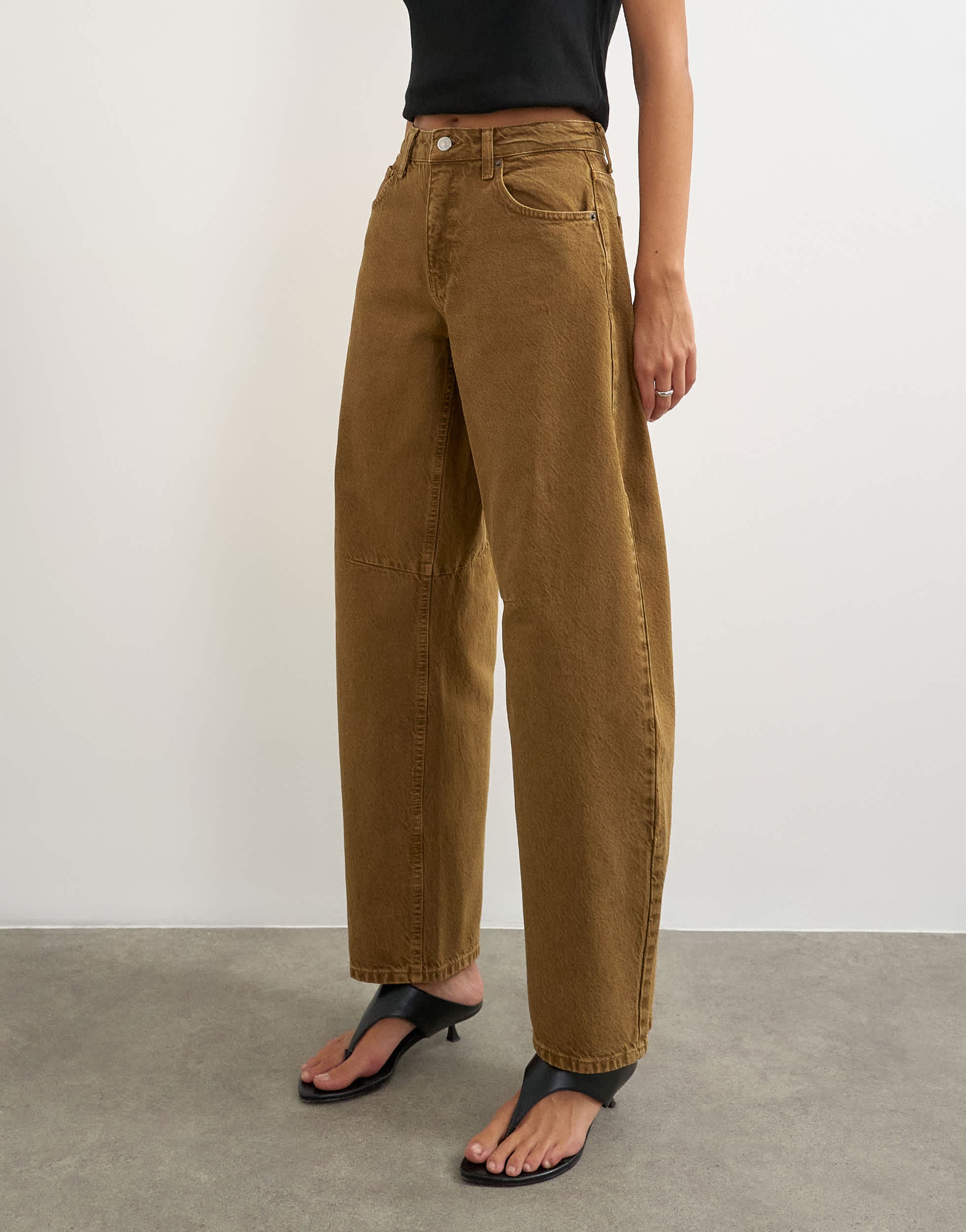Topshop Barrel mid rise jean in cumin
