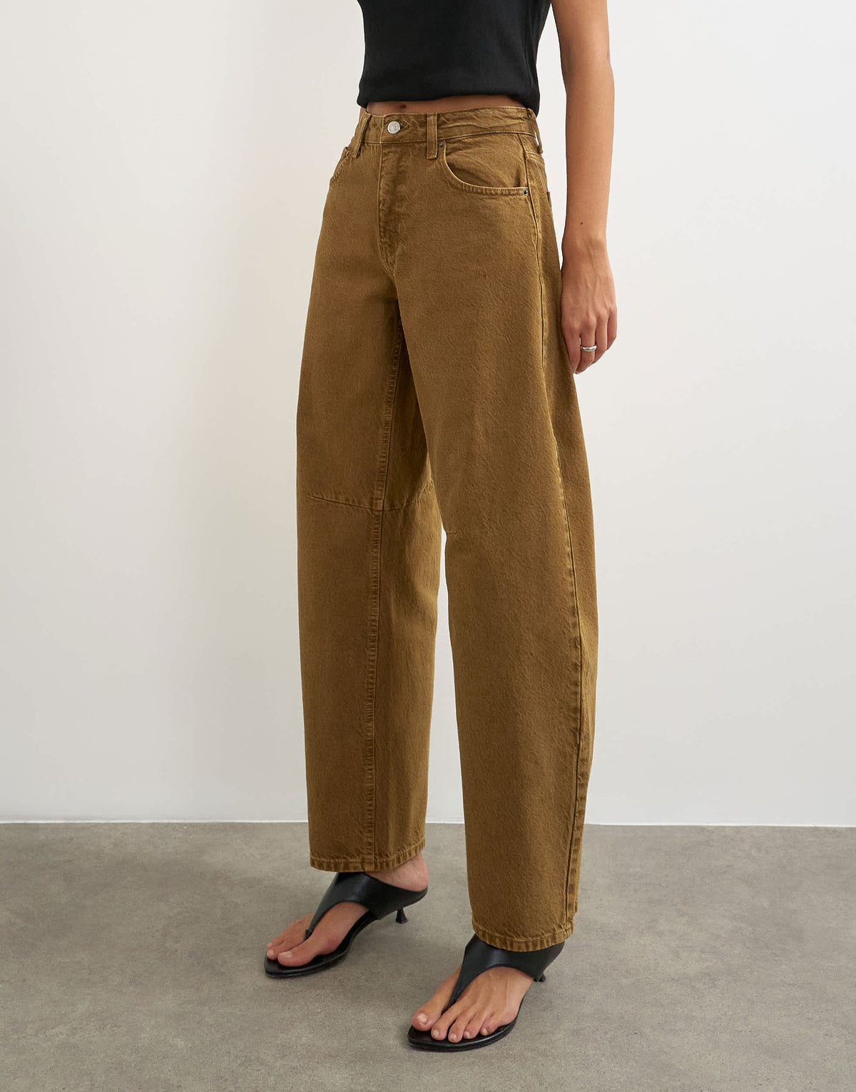 Topshop Barrel mid rise jean in cumin