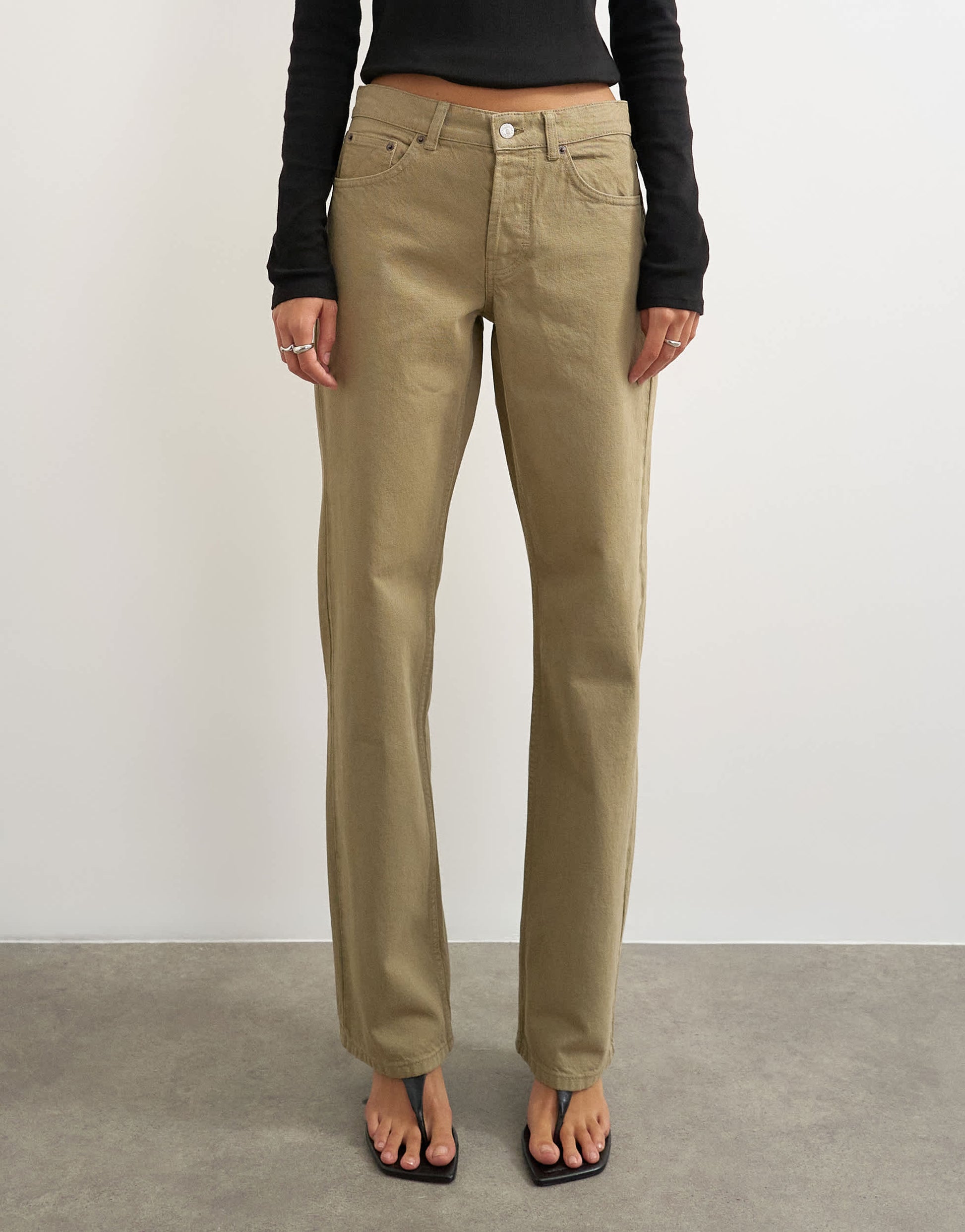 Topshop Ember low rise relaxed straight jean in sand