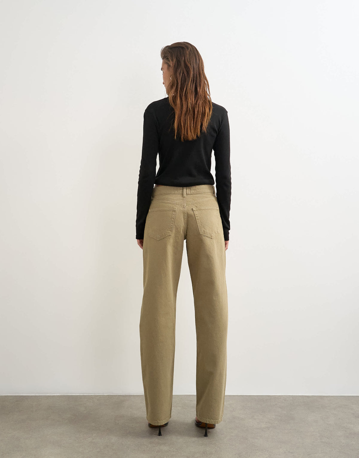 Topshop Ember low rise relaxed straight jean in sand