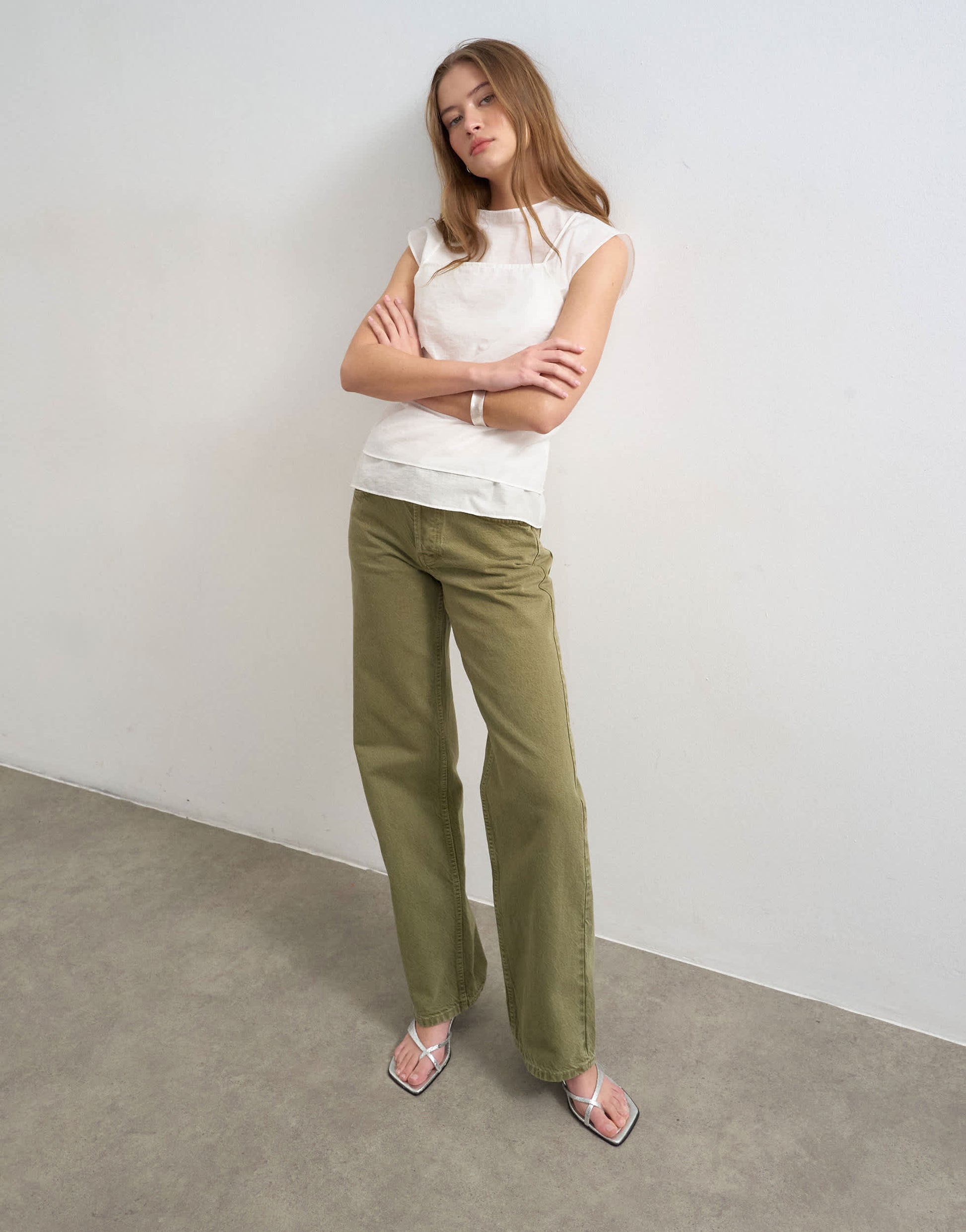 Topshop Ember low rise straight jean in khaki