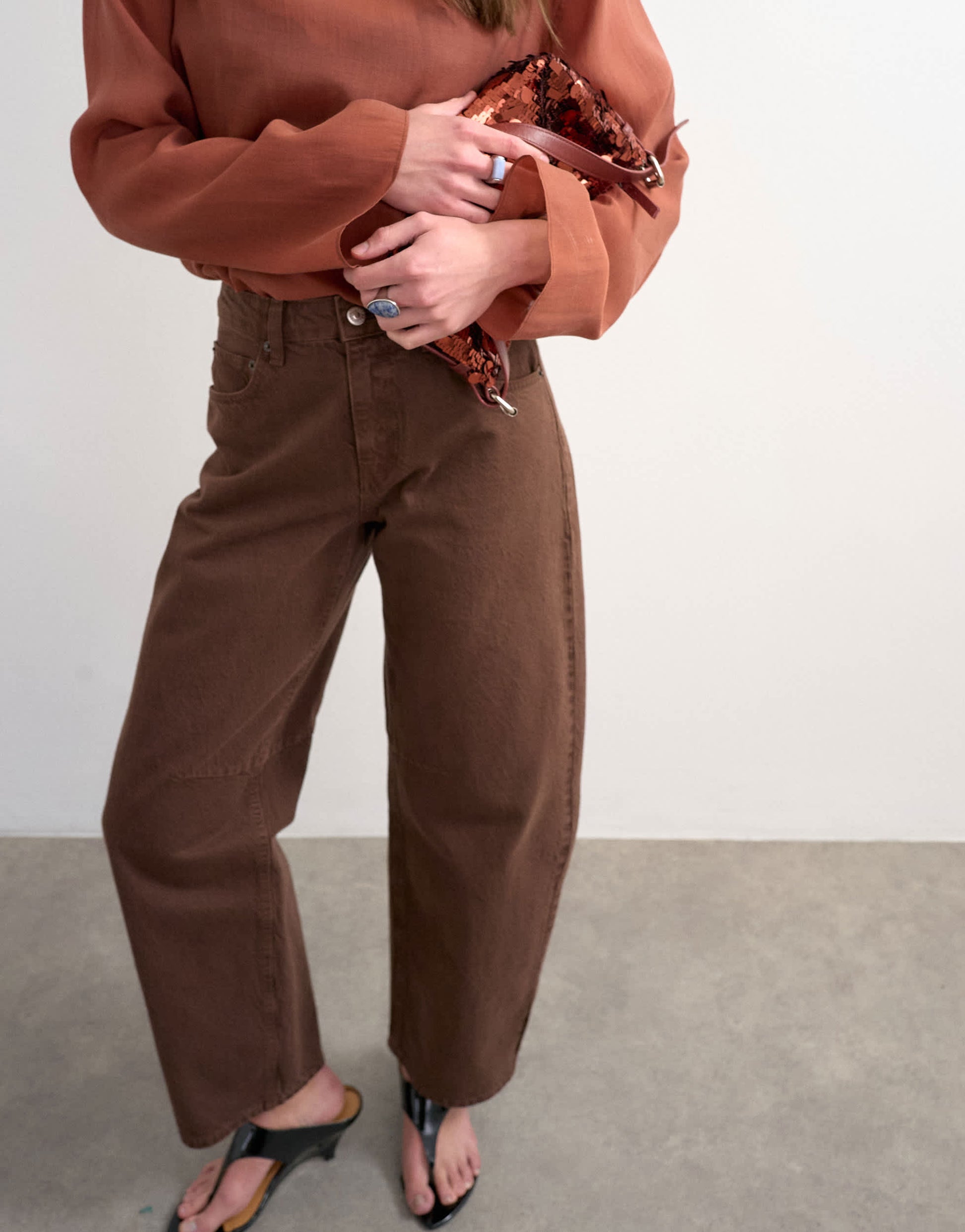 Topshop Barrel high rise jean in chocolate
