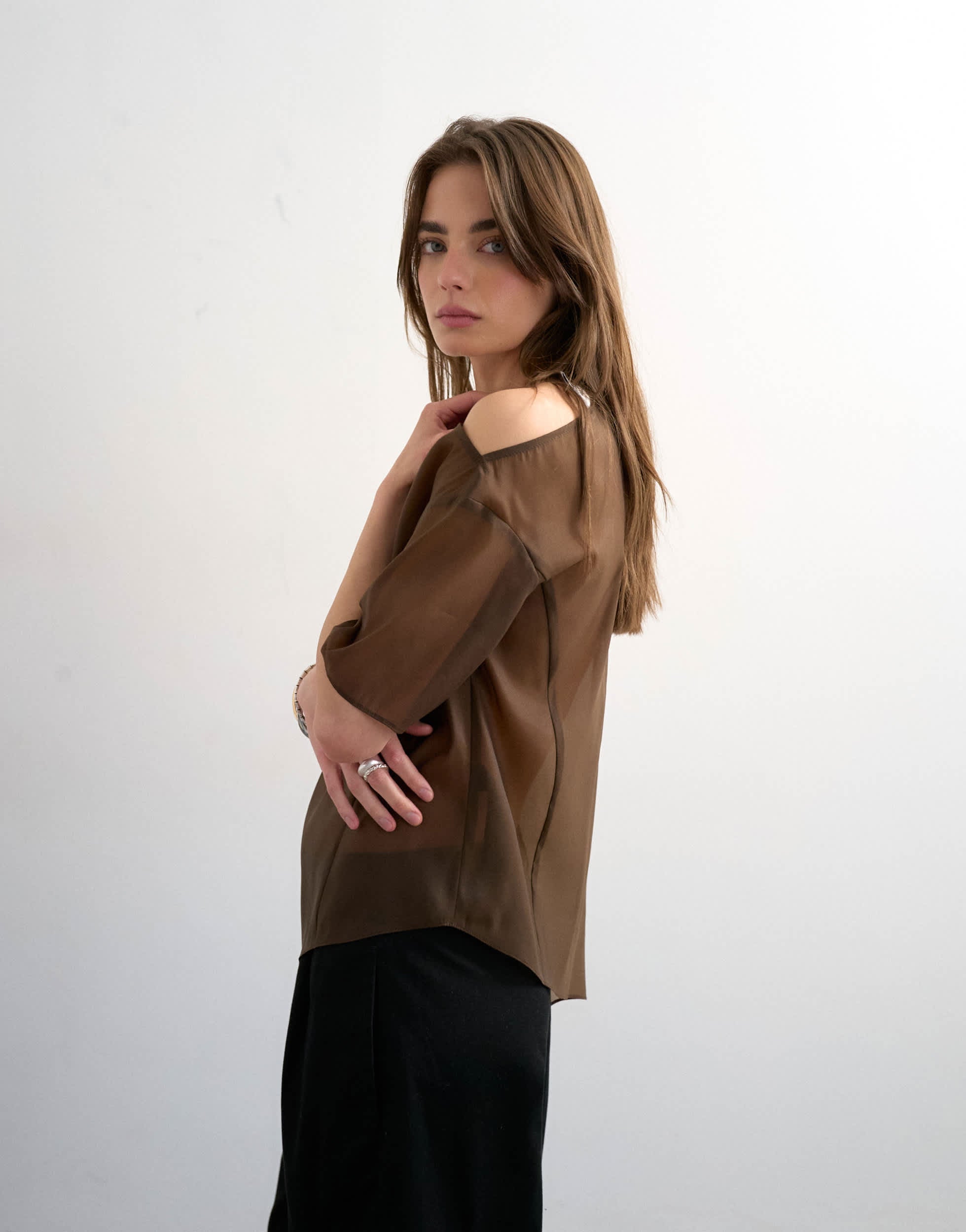 Topshop One-Shoulder-Organza-Top in Schokoladenbraun