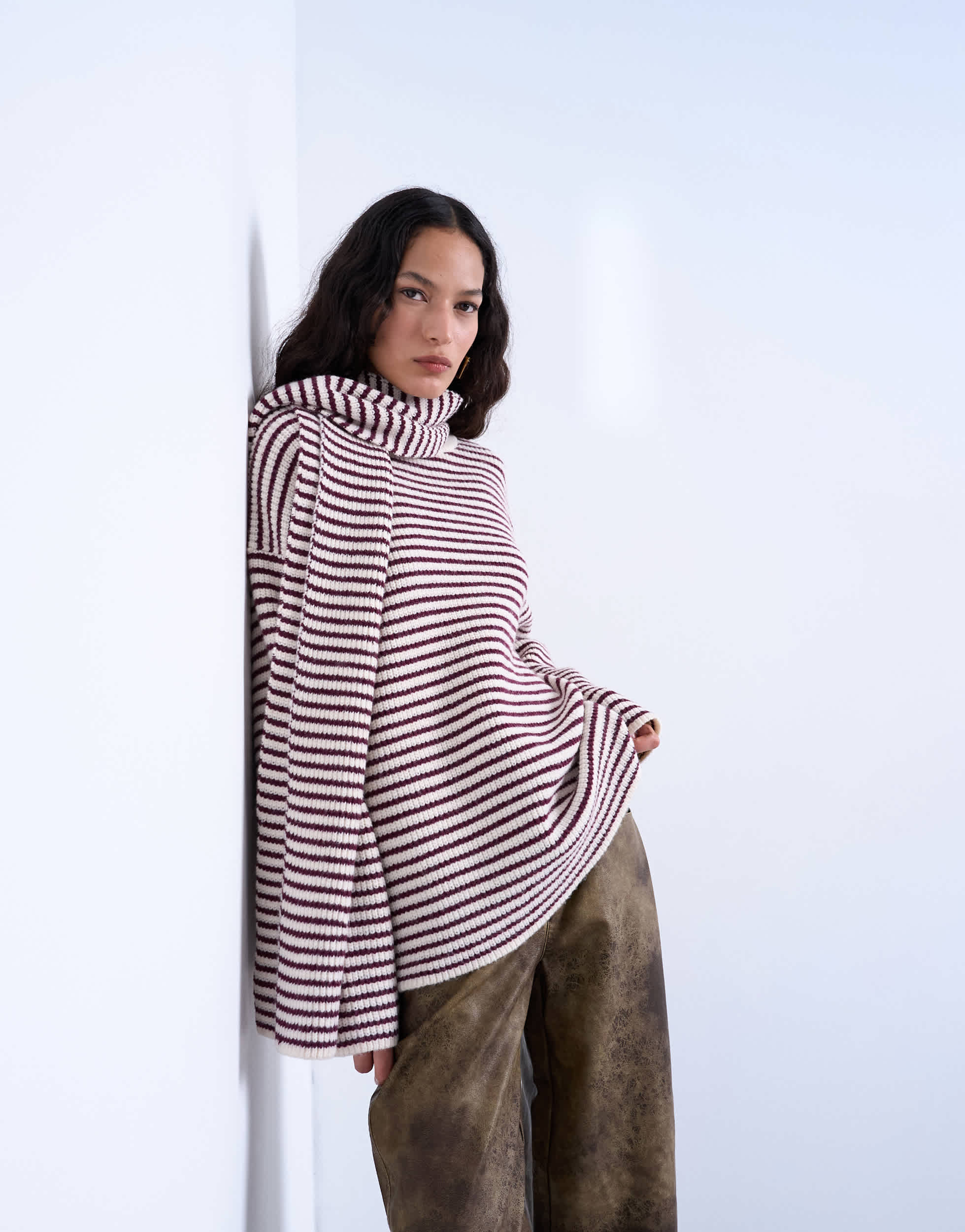 Topshop Oversize-Strickpullover mit Streifenmuster und passendem Schal in Pflaumenfarbe