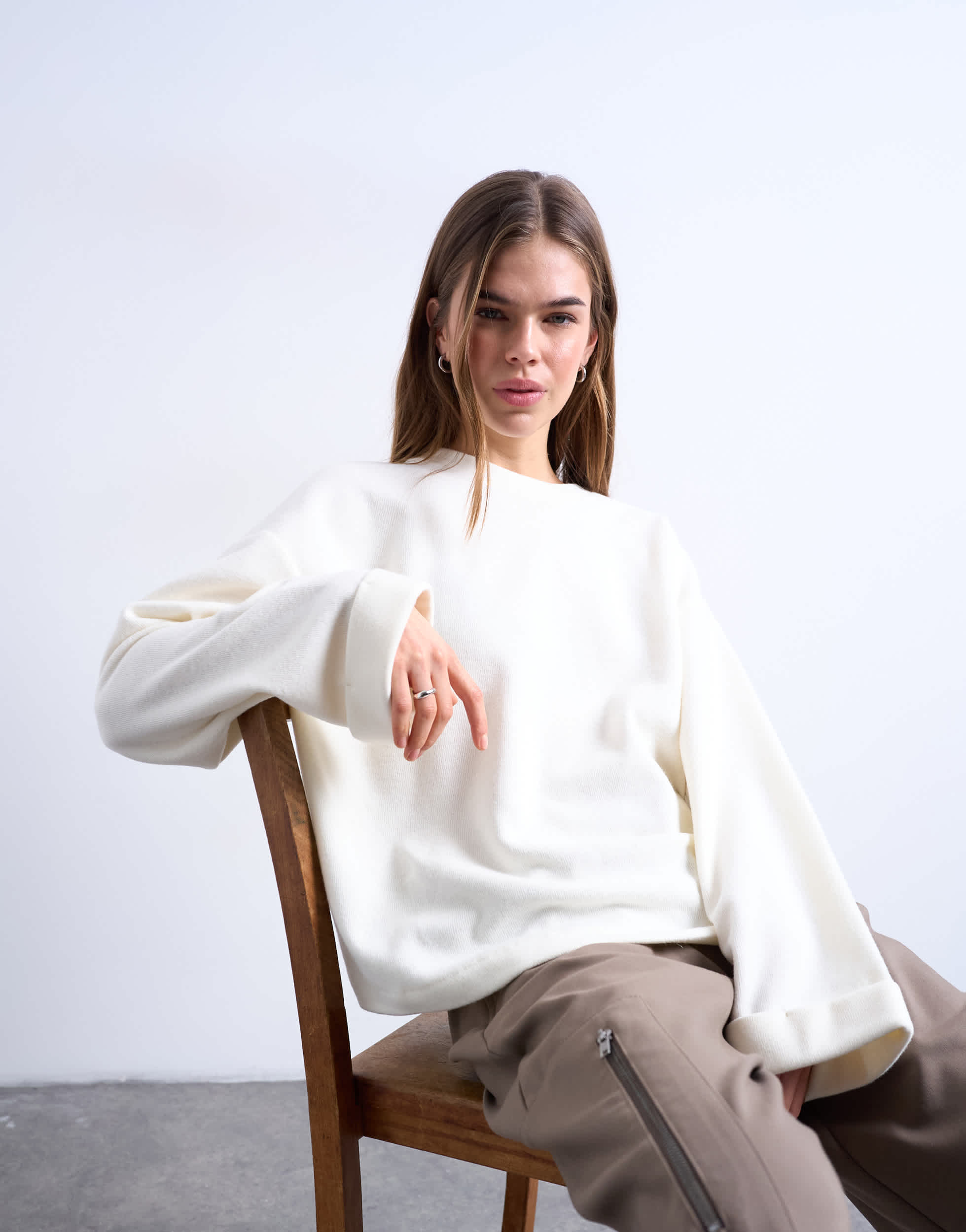 Topshop Soft-Touch-Skater-T-Shirt mit weiten Ärmeln in Elfenbein