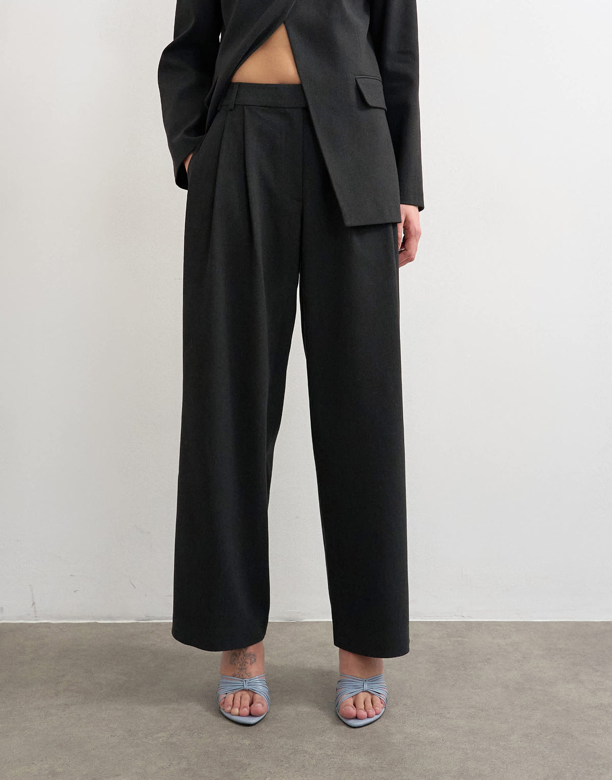 Topshop triple pleat trouser in black