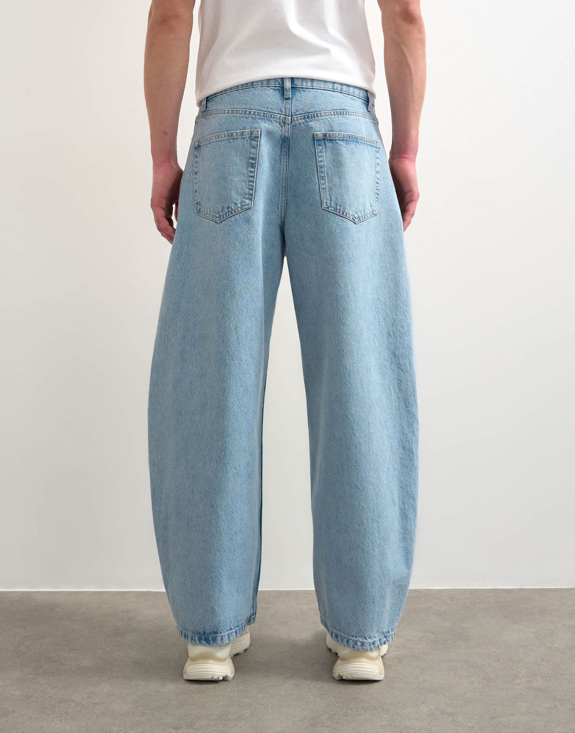 Topman rigid barrel jean in light wash