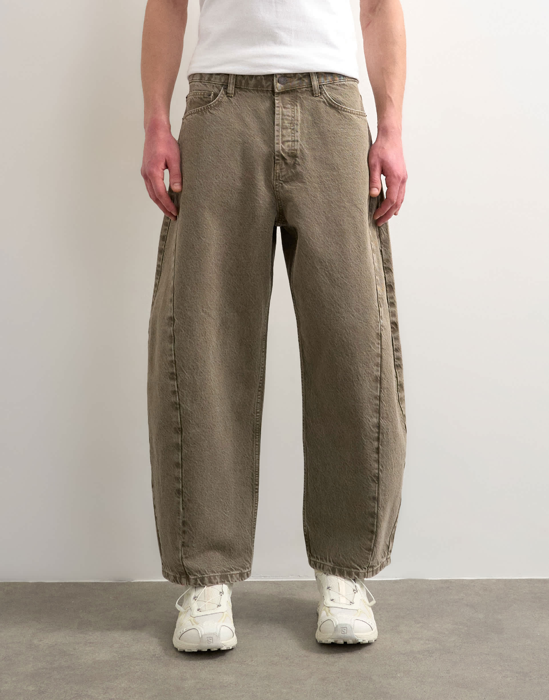 Topman Rigid Barrel Jeans in Hellbraun
