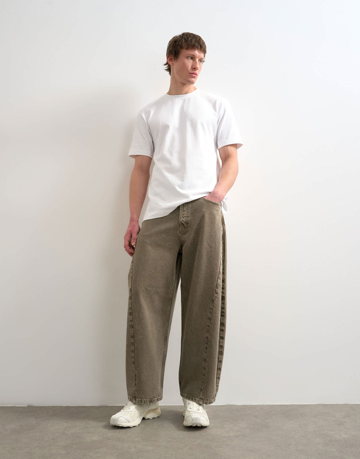 Topman rigid barrel jean in light brown