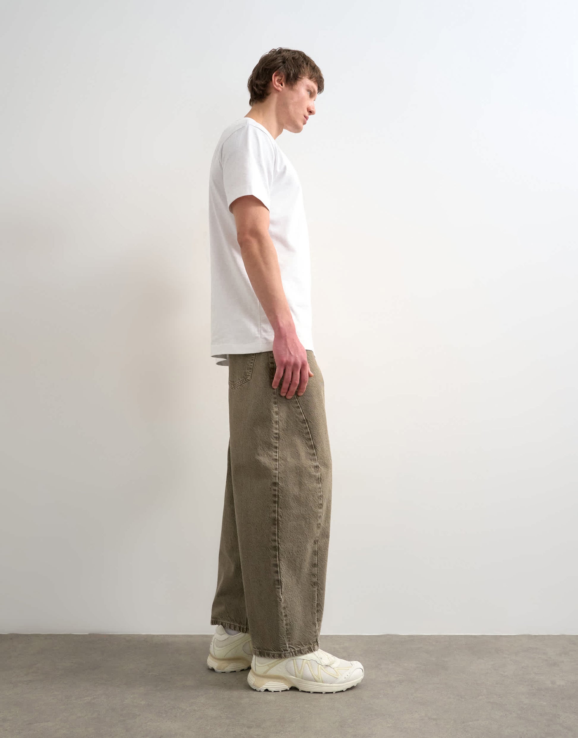 Topman rigid barrel jean in light brown