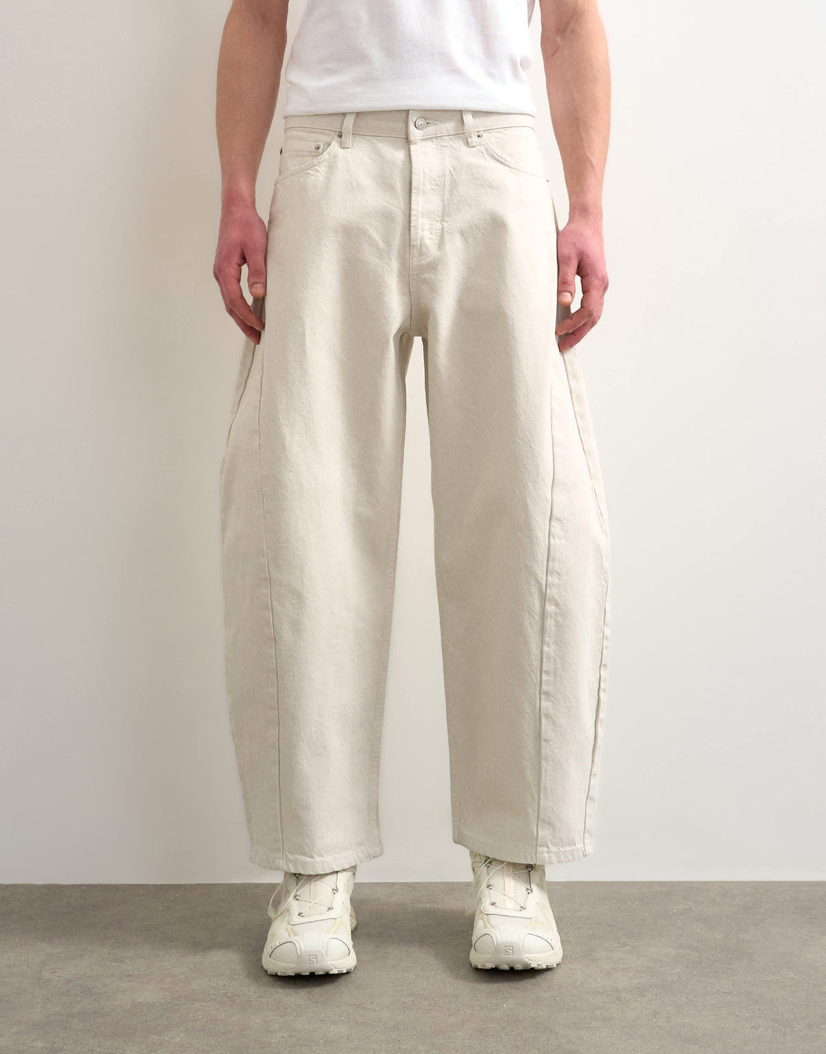 Topman rigid barrel jean in white