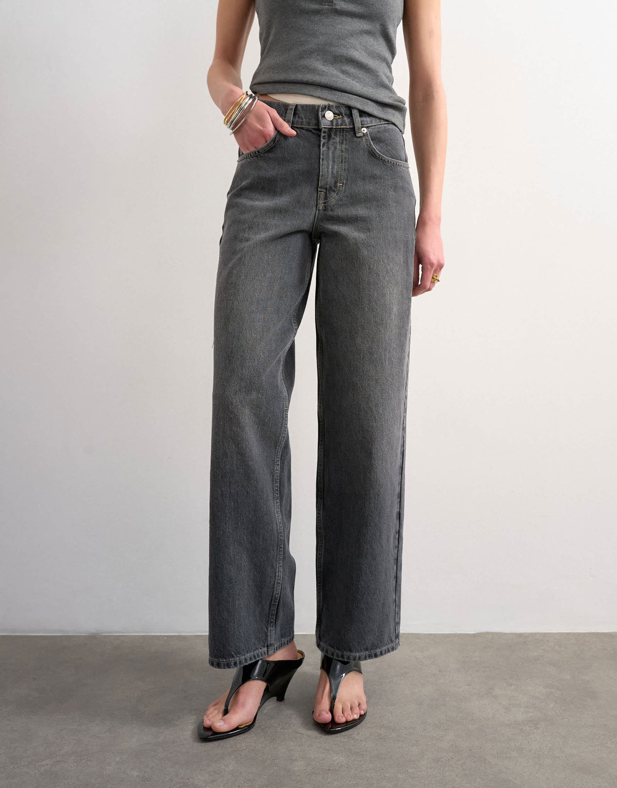 Tosphop Cinch low rise relaxed jean in pretty grey