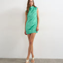 Robe courte vert menthe Topshop en satin à col cheminée et coupe tonneau