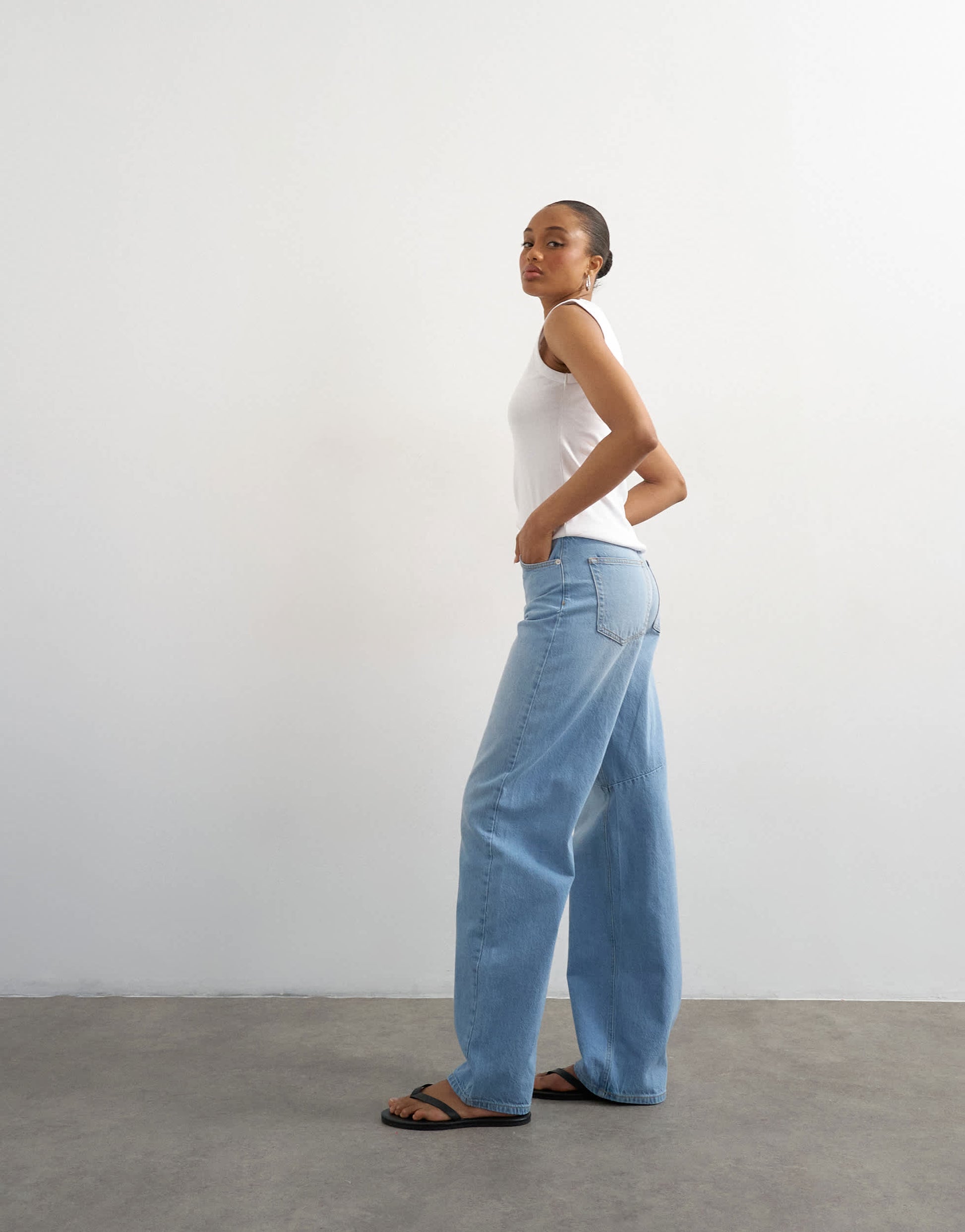 Topshop Tall Barrel mid rise jean in bleach
