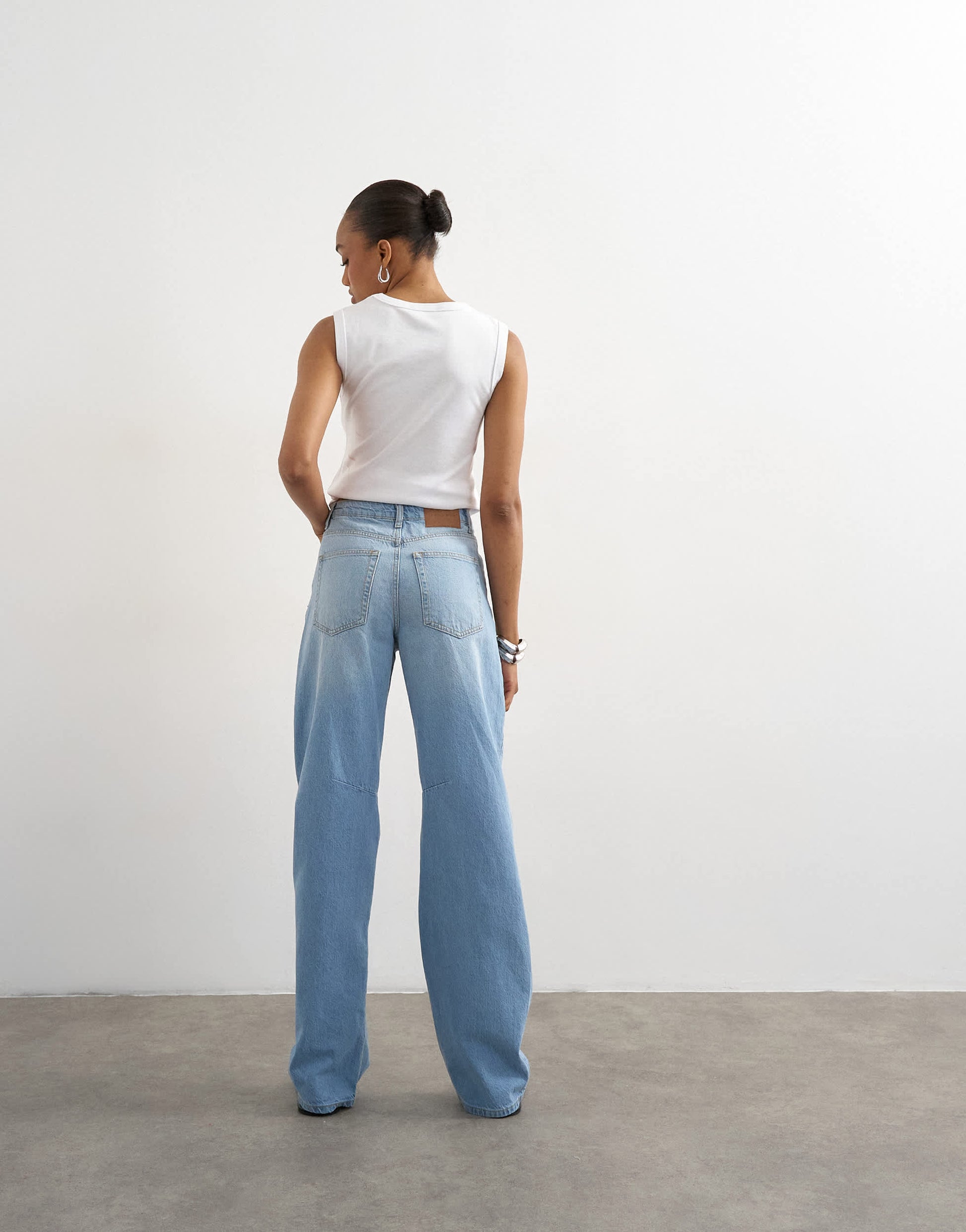 Topshop Tall Barrel mid rise jean in bleach