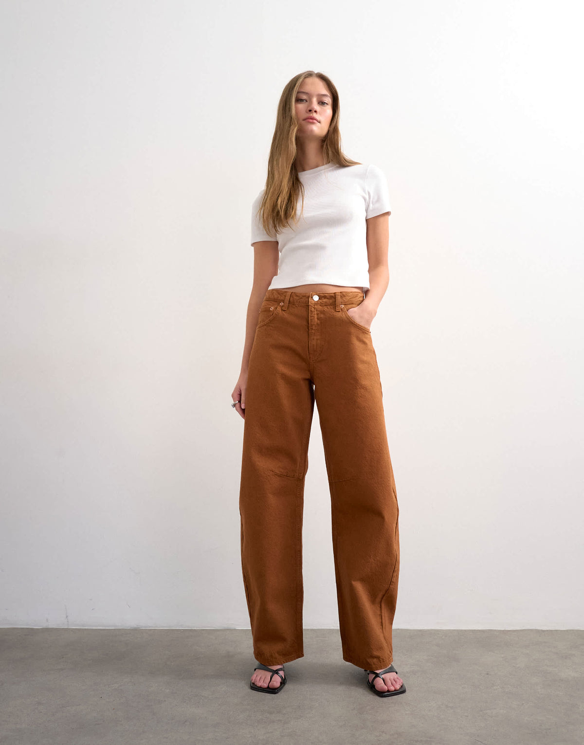Topshop Barrel mid rise jean in toffee