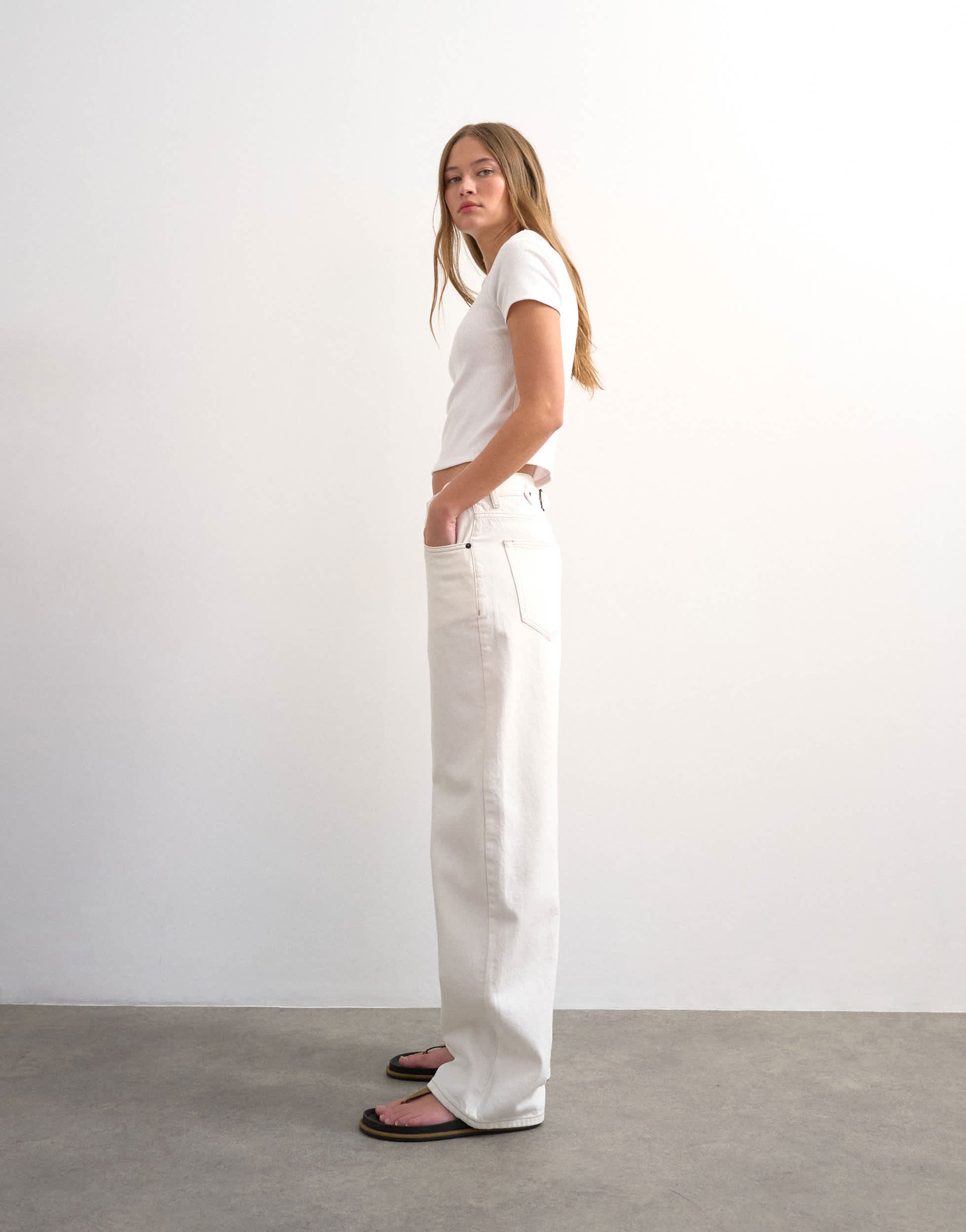Topshop Cinch low rise relaxed jean in bone