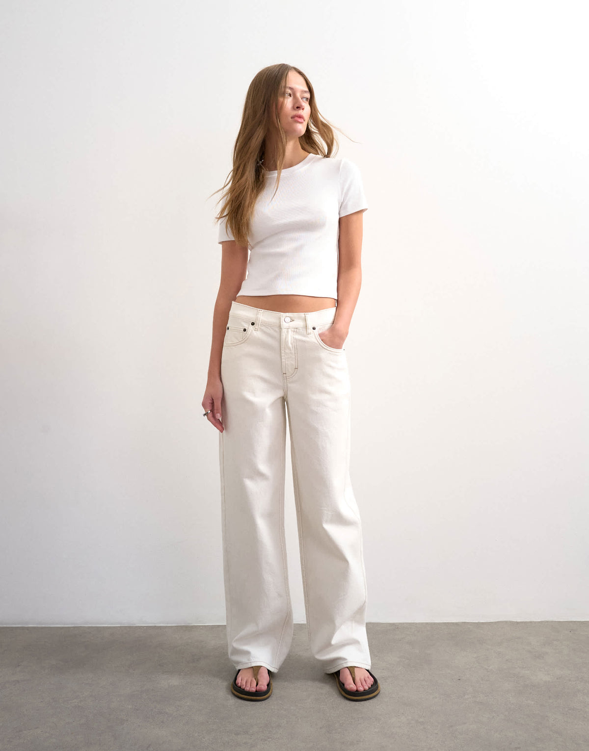 Topshop Cinch low rise relaxed jean in bone
