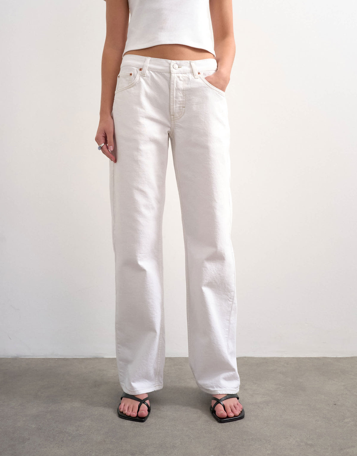Topshop Ember low rise relaxed straight jean in white