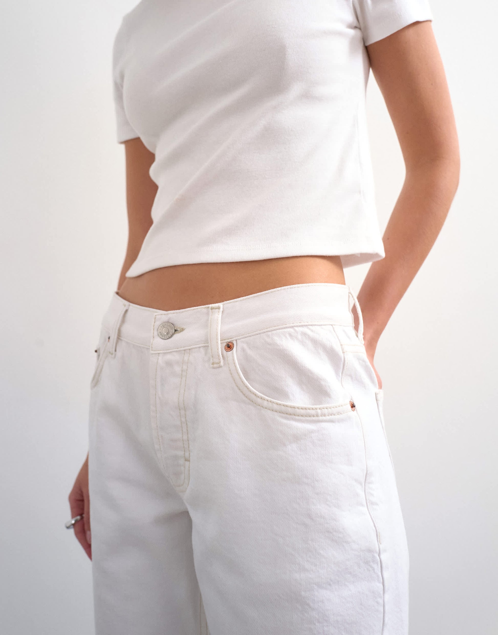 Topshop Ember low rise relaxed straight jean in white