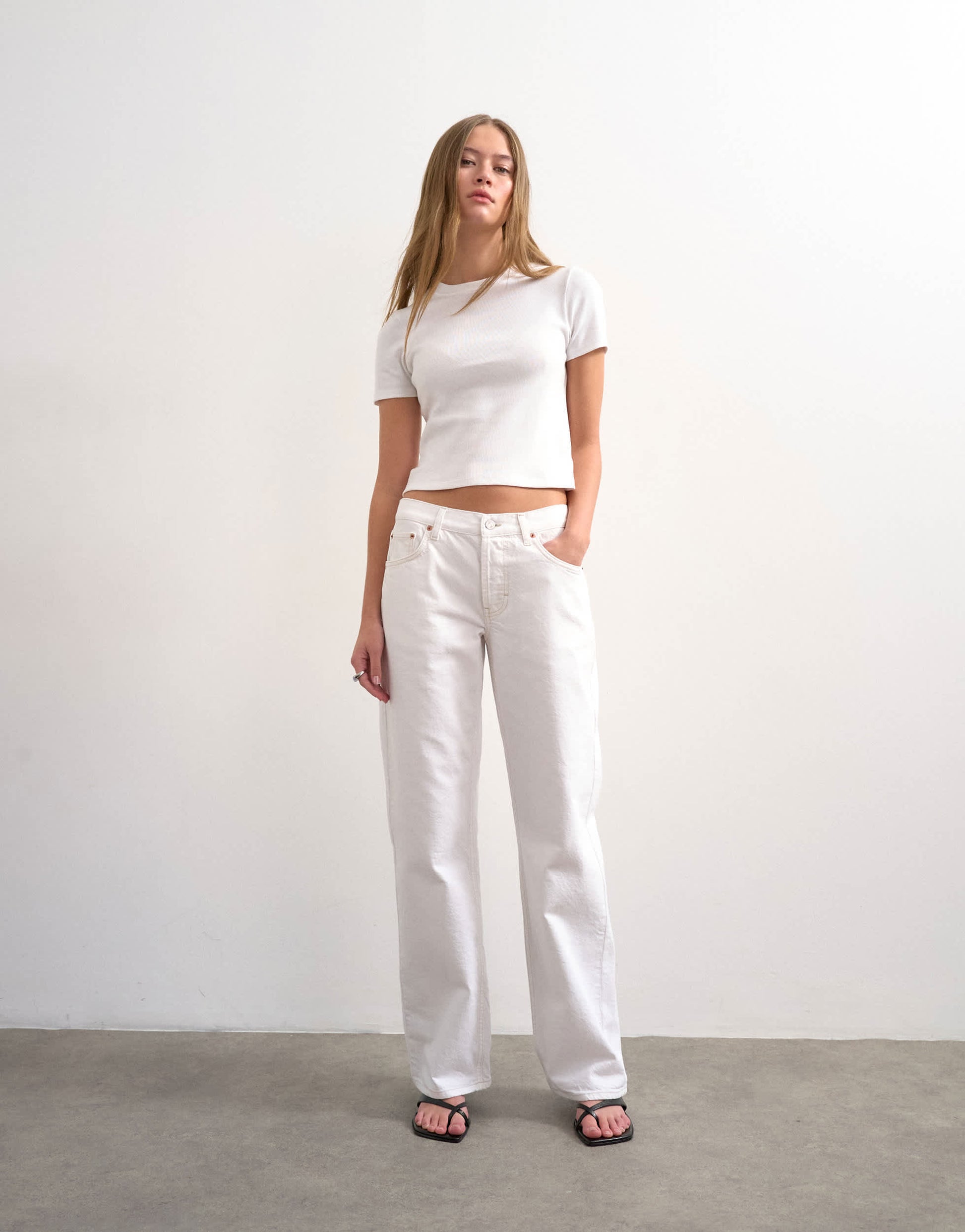Topshop Ember low rise relaxed straight jean in white
