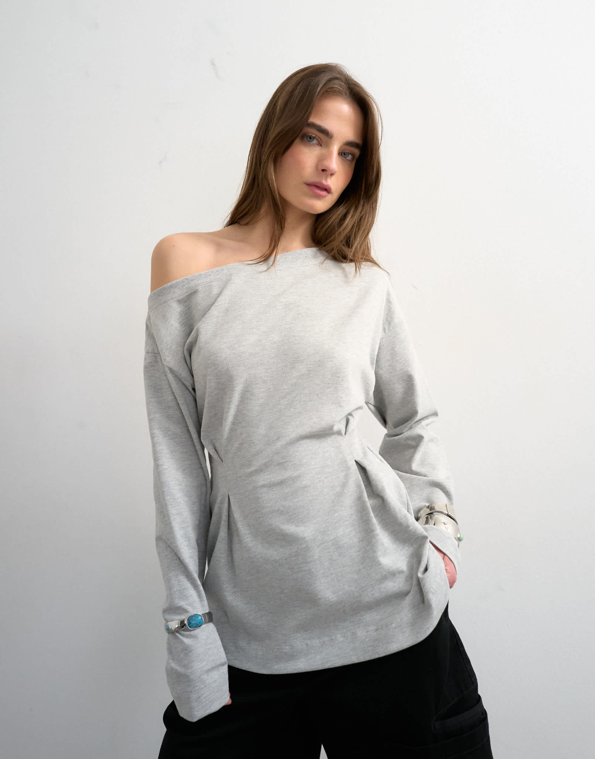 Top Topshop à épaules dénudées et ceinture froncée en gris chiné