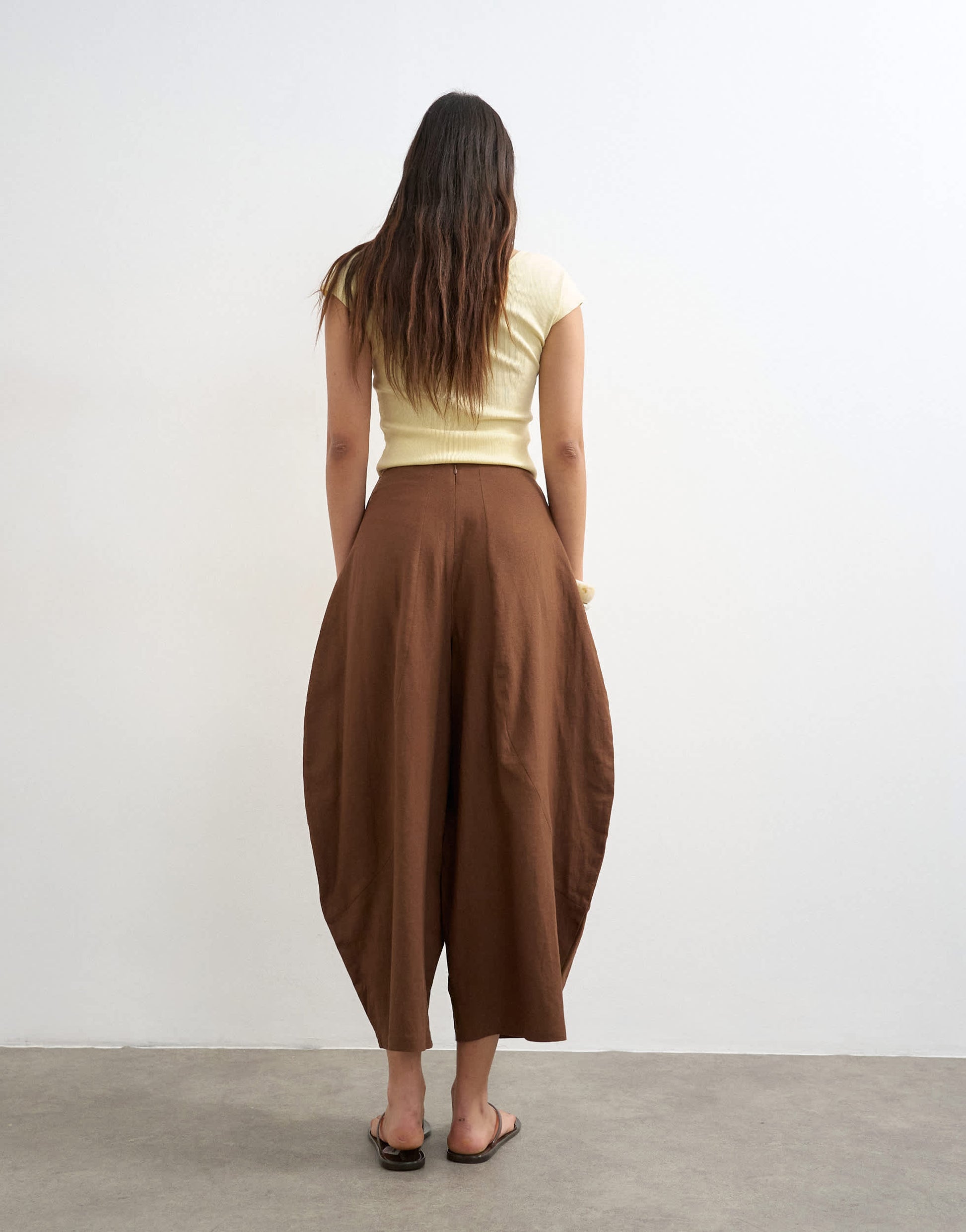 Topshop linen  oversized ovoid mid length trouser in chocolate